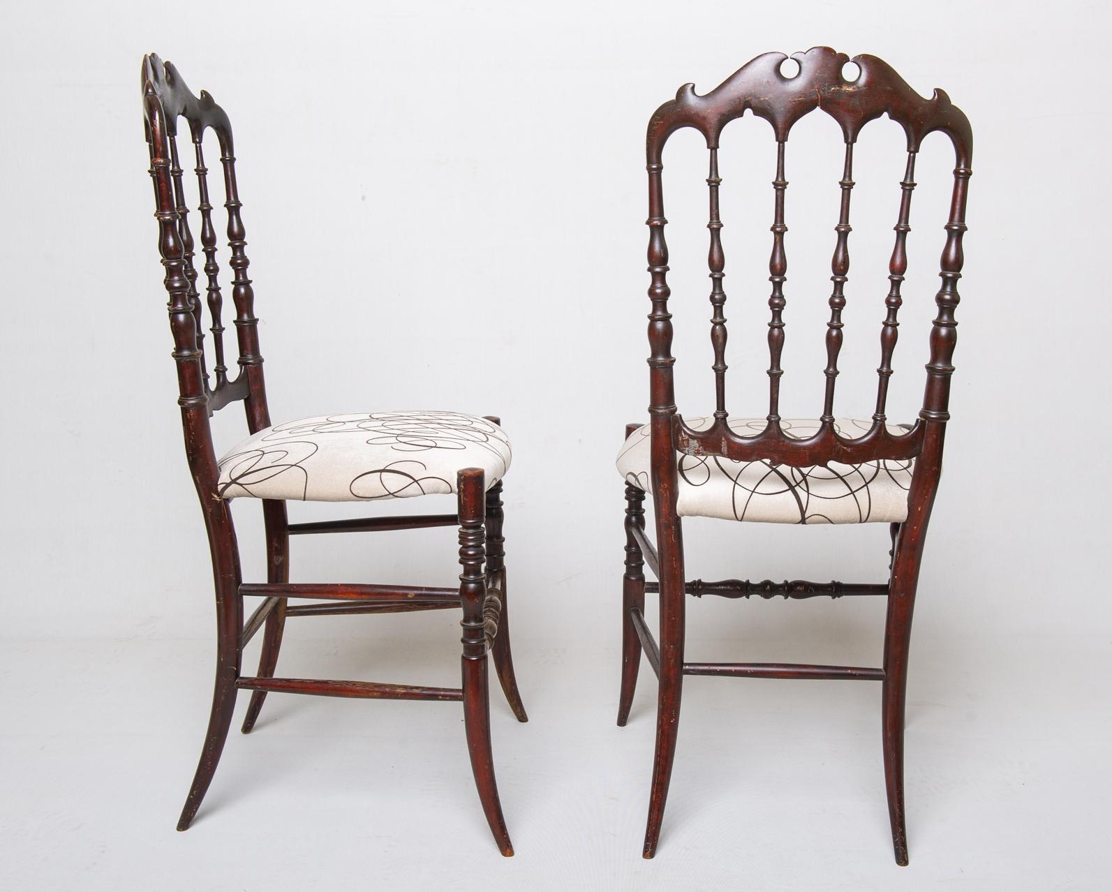 Hand-Carved Pair of Italian Chiavarine Vintage Chairs For Sale