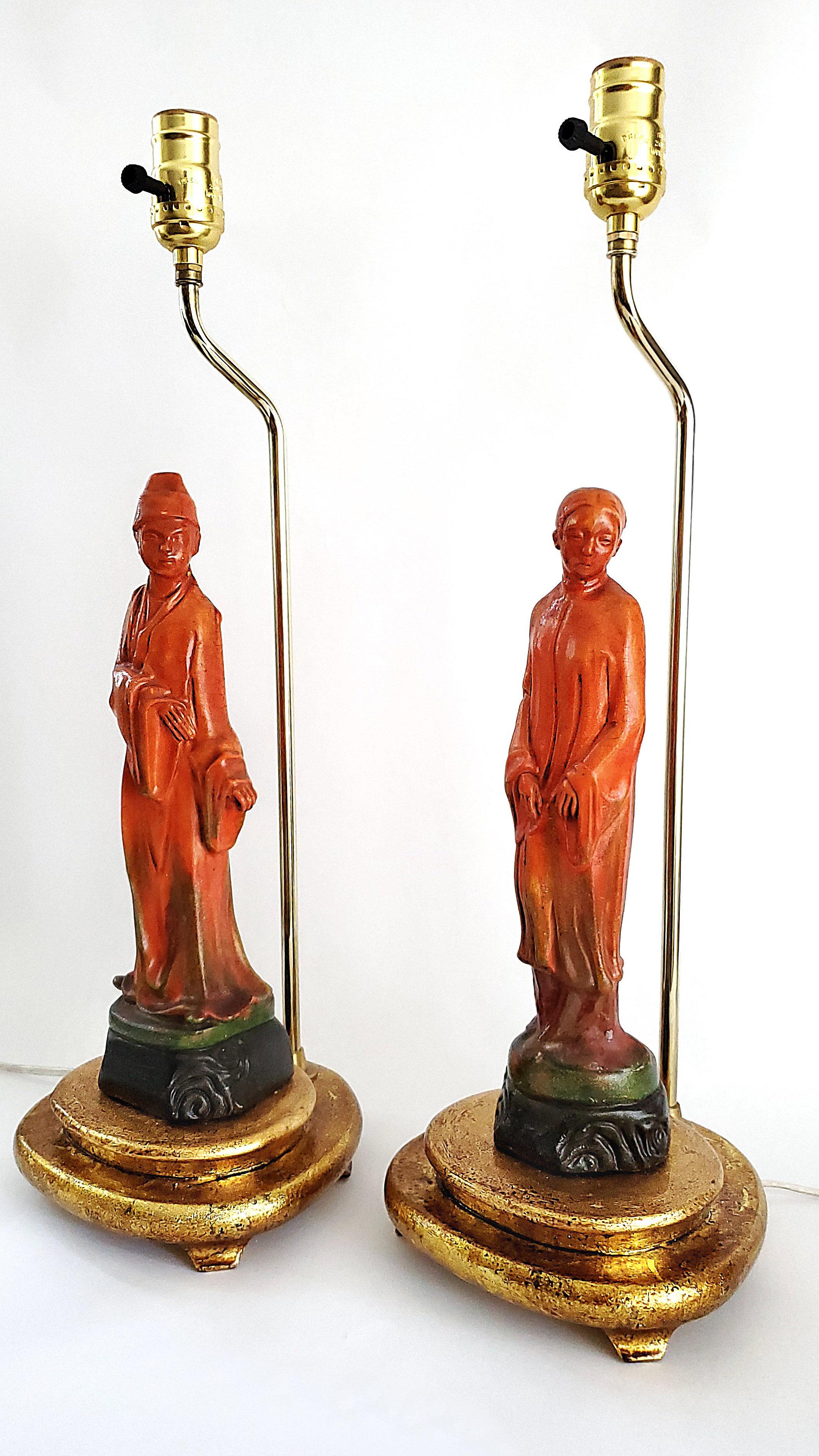 Coppia di lampade da tavolo con statuetta cinese di Borghese firmate In condizioni buone in vendita a Miami, FL