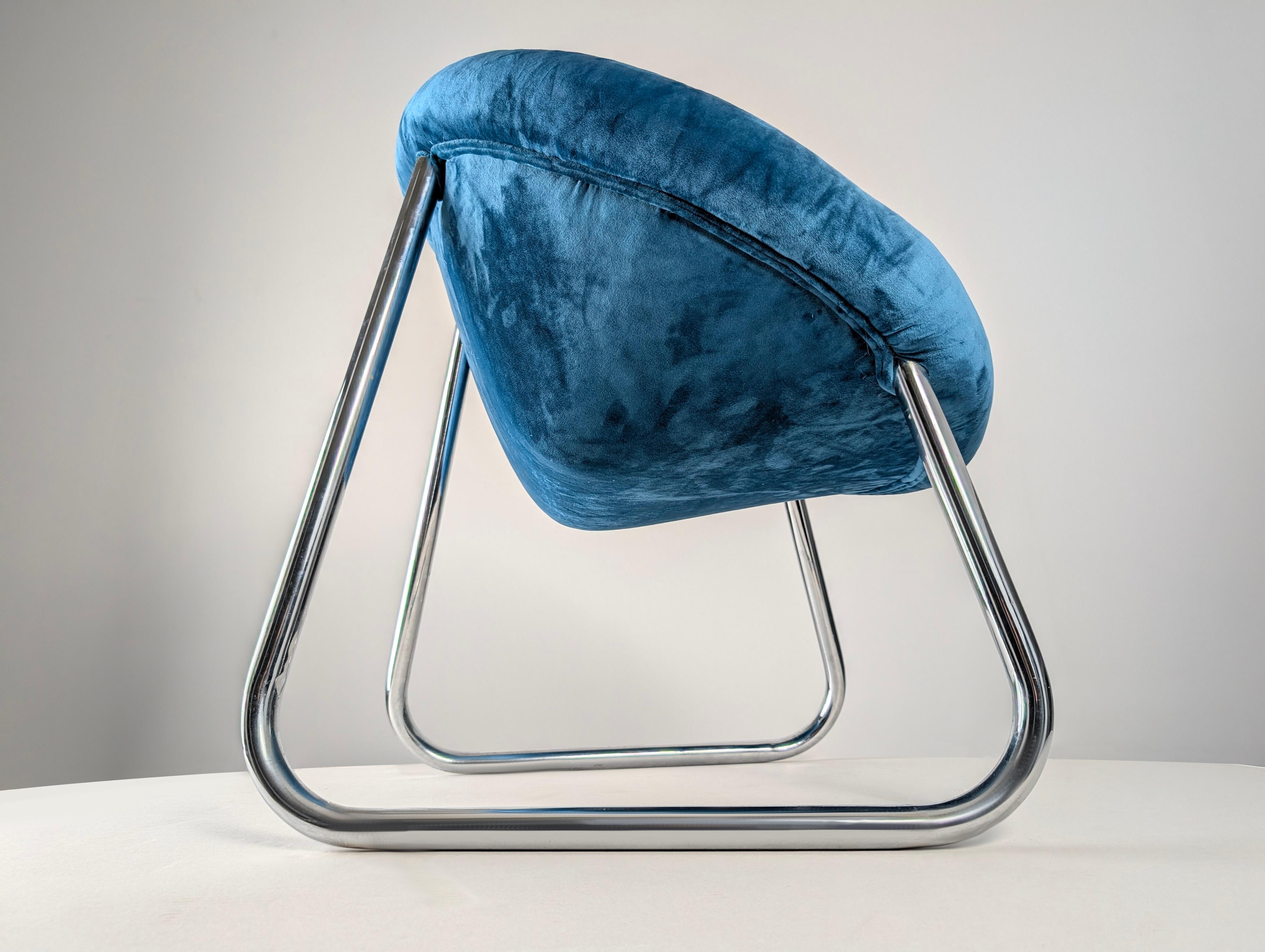 Pair of Italian Chrome and Blue Velvet Armchairs, 1970s For Sale 1