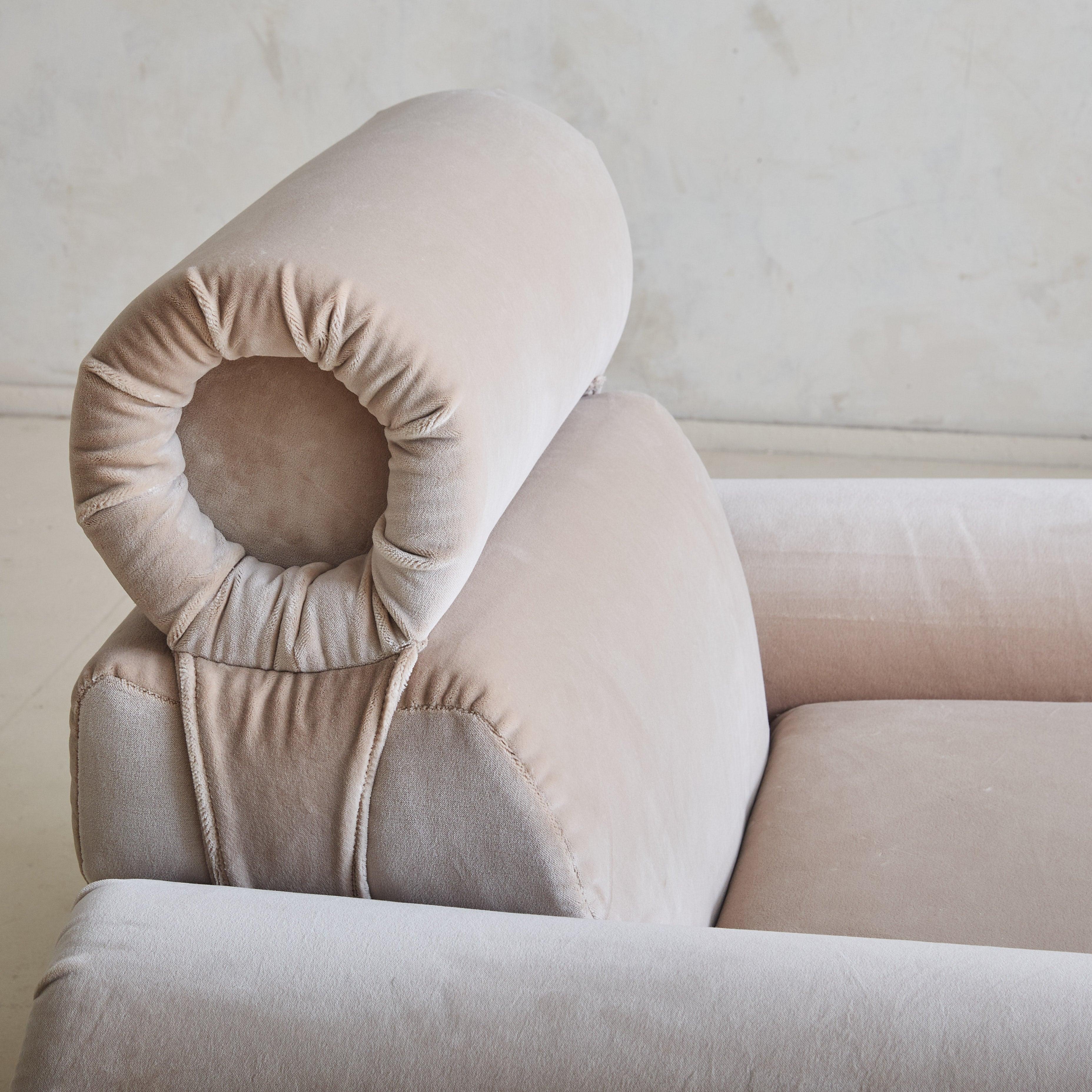 Pair of Italian Chrome Base Lounge Chairs, 1970s en Excelente estado para la venta en Chicago, IL