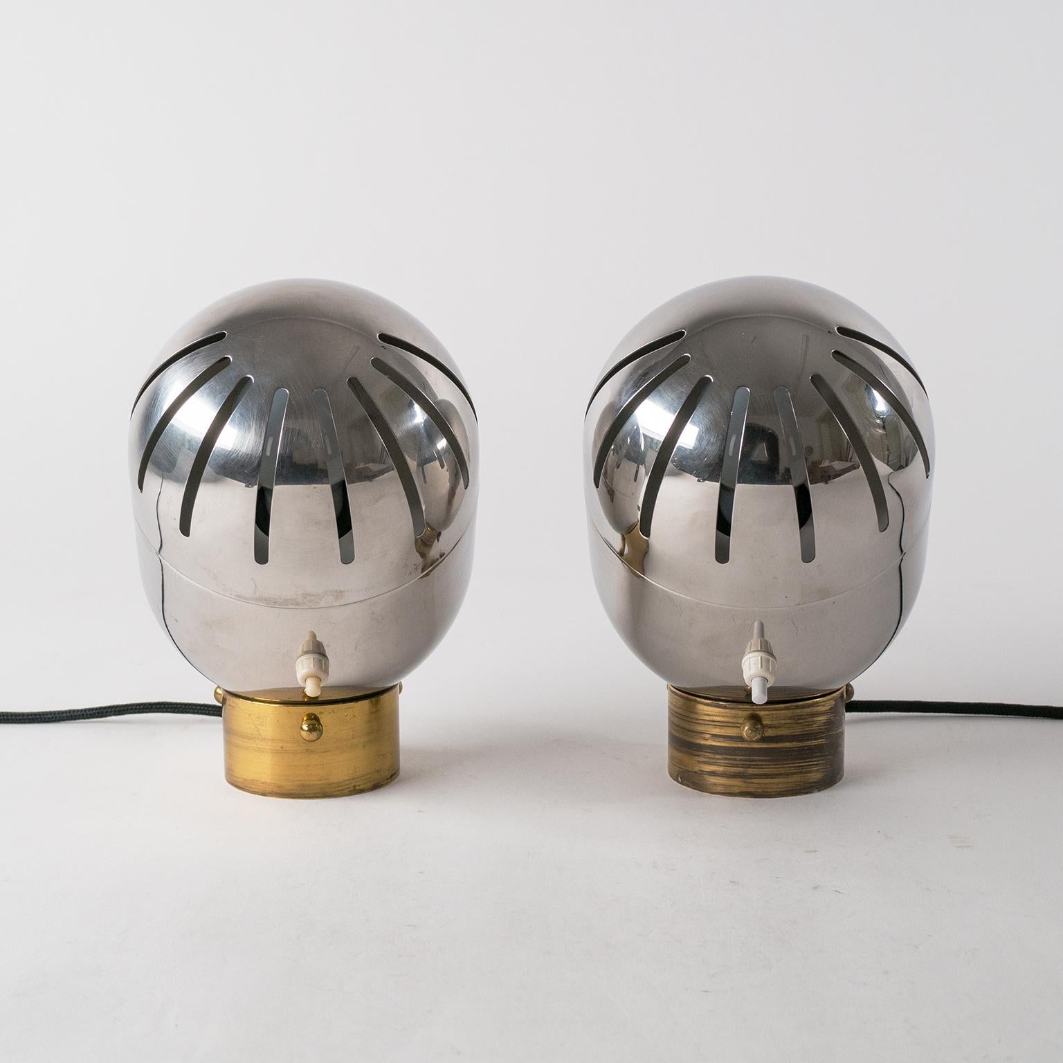 Paire de lampes de table italiennes en chrome par Reggiani:: vers 1968 en vente 3