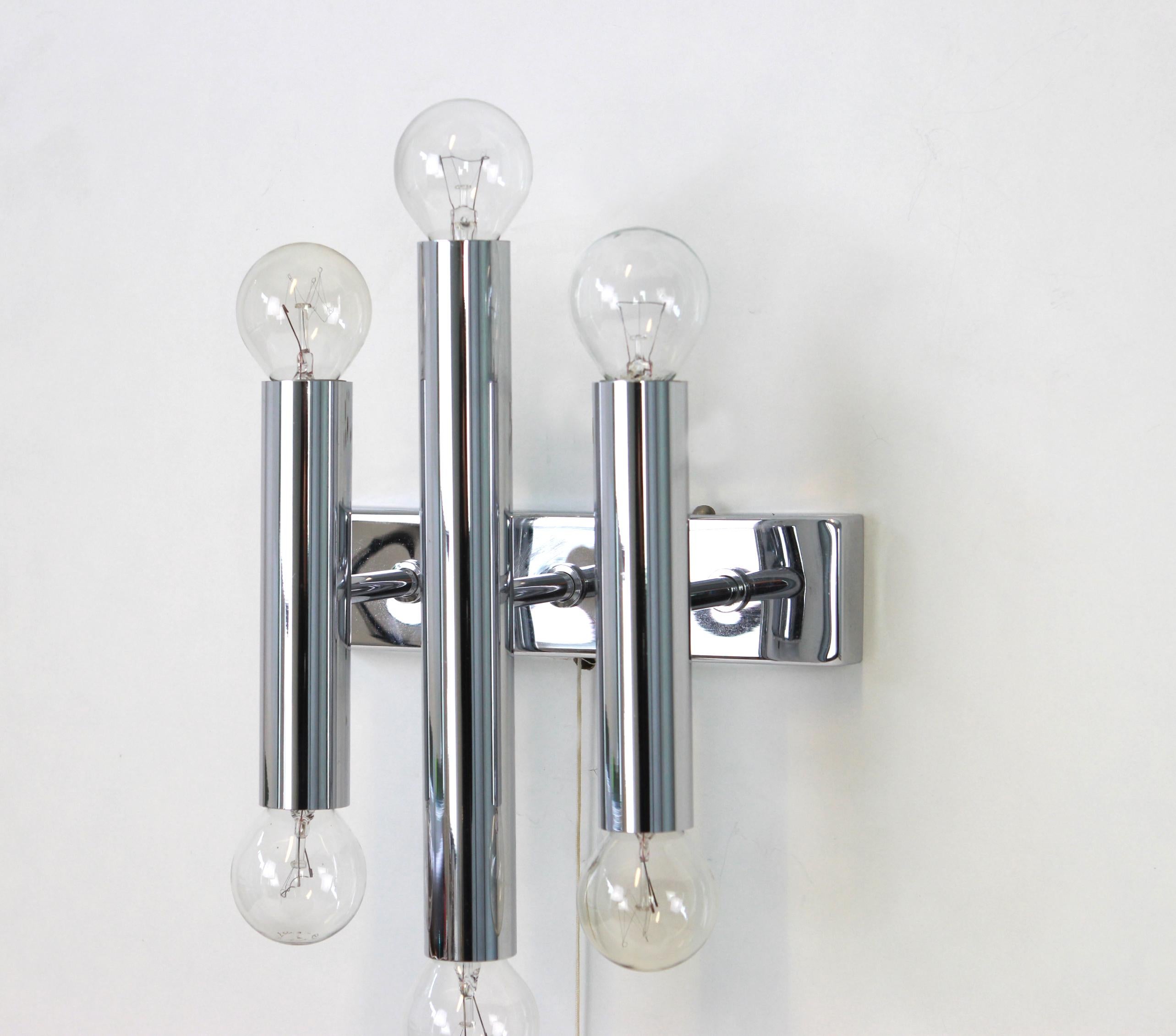 Pair of Italian Chrome Wall Sconces Sciolari Style, 1970s In Good Condition For Sale In Aachen, NRW