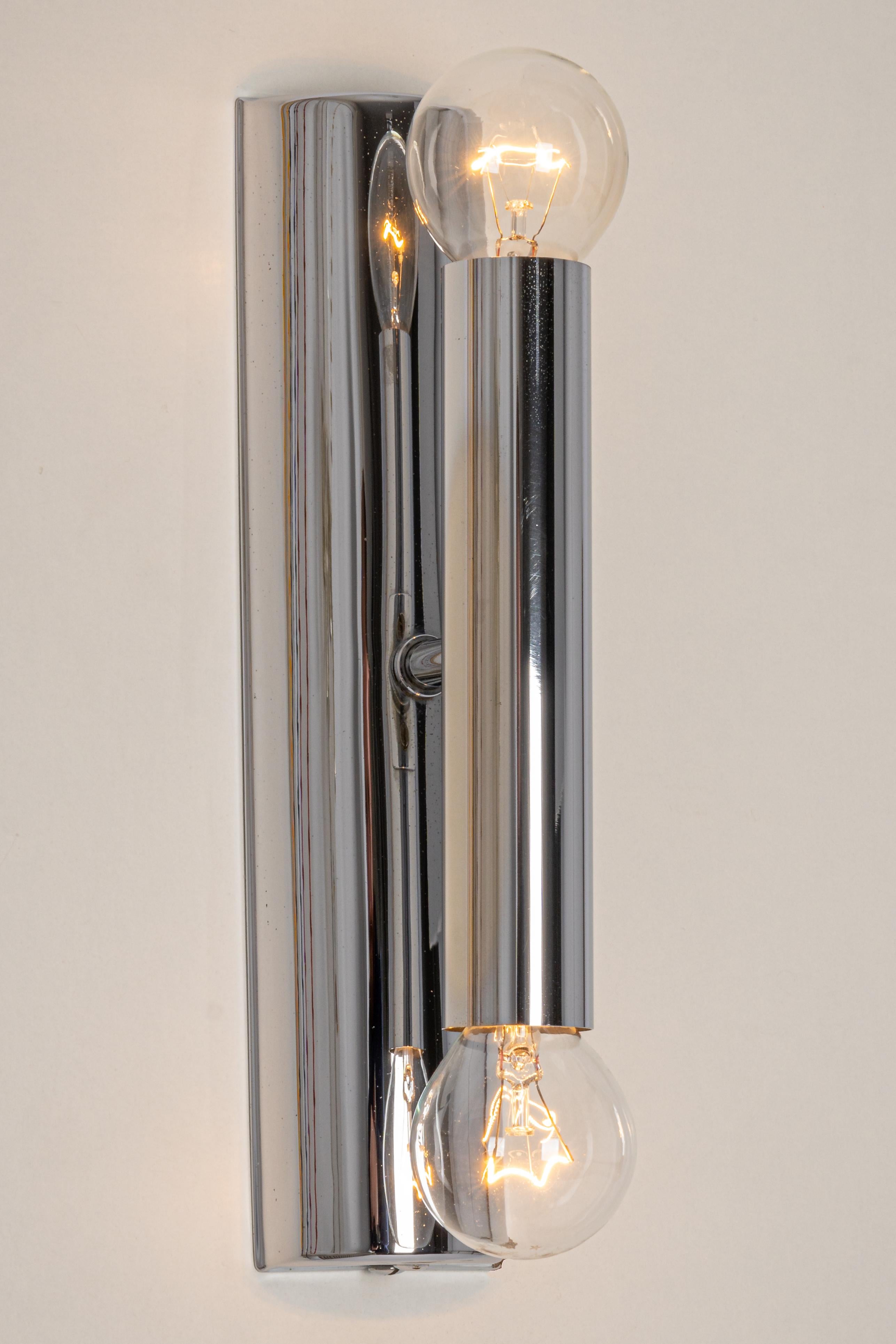 Pair of Italian Chrome Wall Sconces Sciolari Style, 1970s In Good Condition In Aachen, NRW