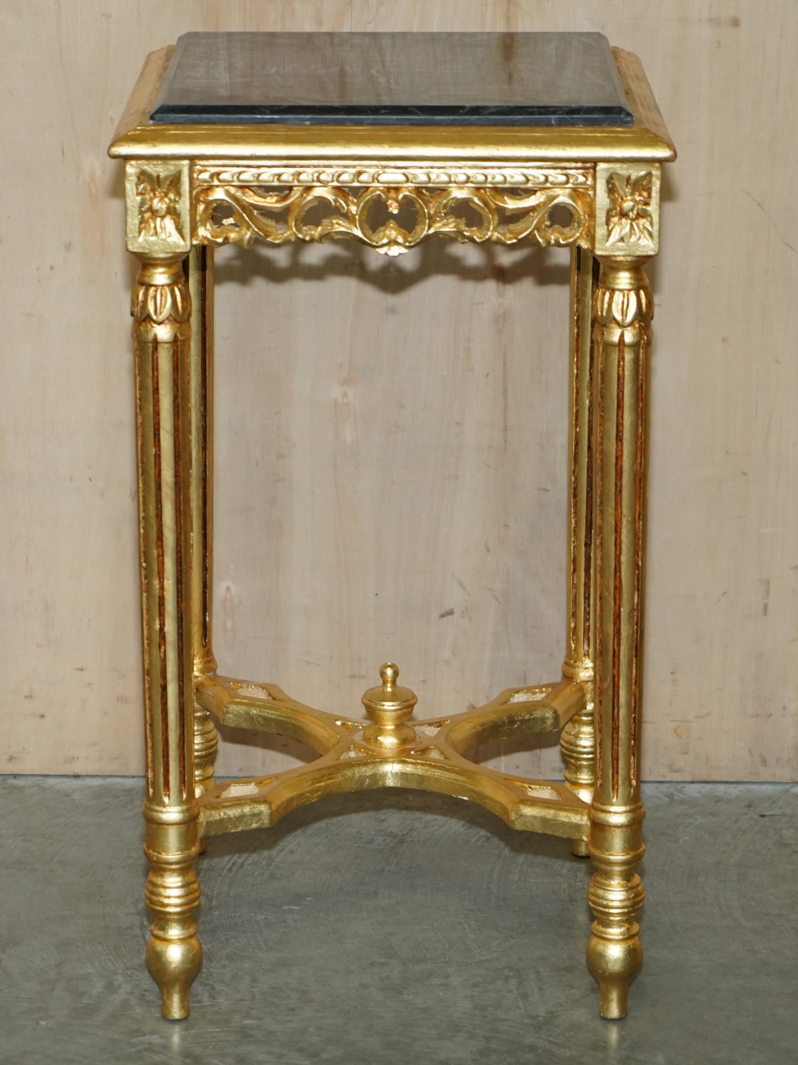 Pair of Italian circa 1880 Gold Giltwood Marble Topped Side End Lamp Wine Tables For Sale 12