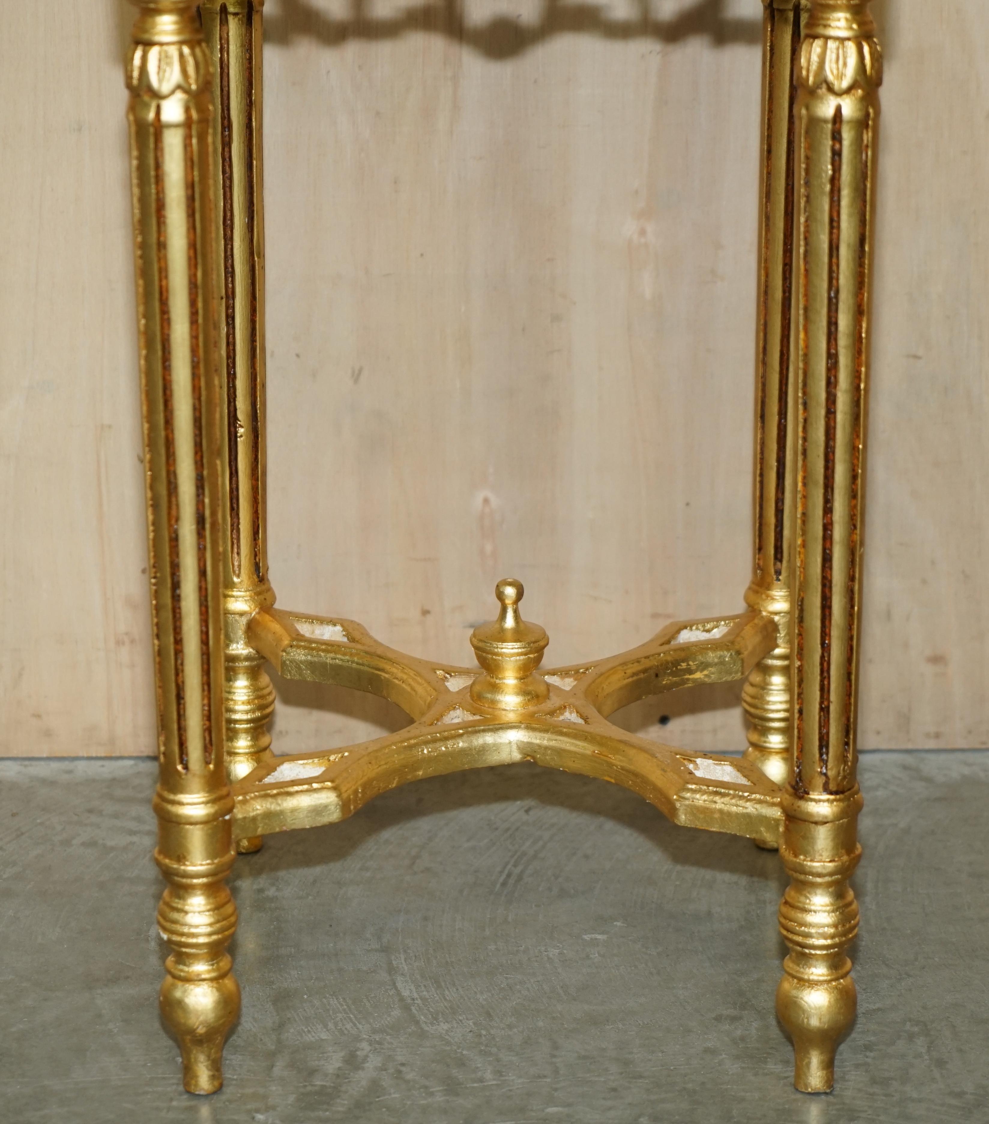 Pair of Italian circa 1880 Gold Giltwood Marble Topped Side End Lamp Wine Tables For Sale 2