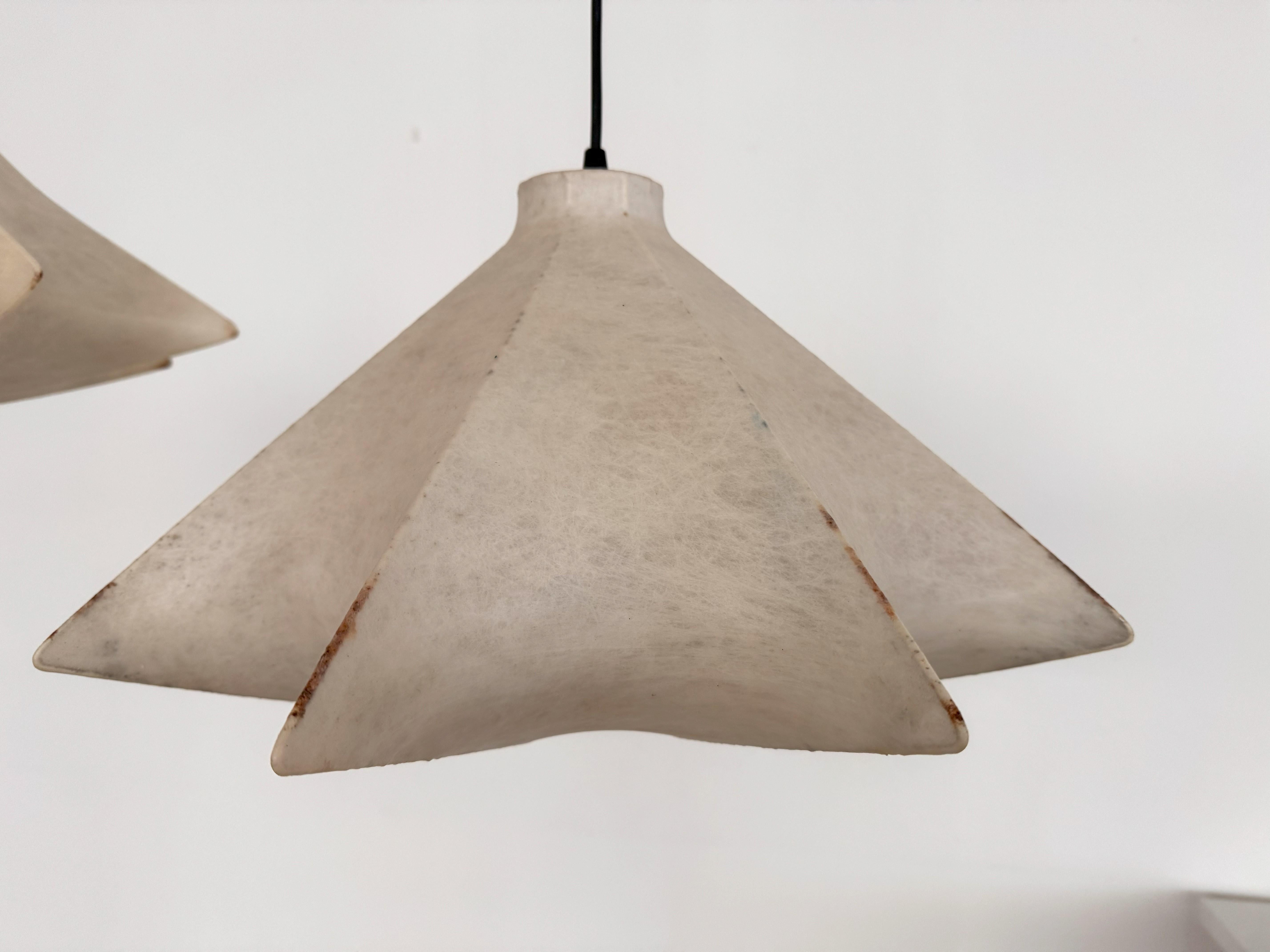Coppia di lampade a sospensione Cocoon Lights italiane originali degli anni '60 in vendita 2