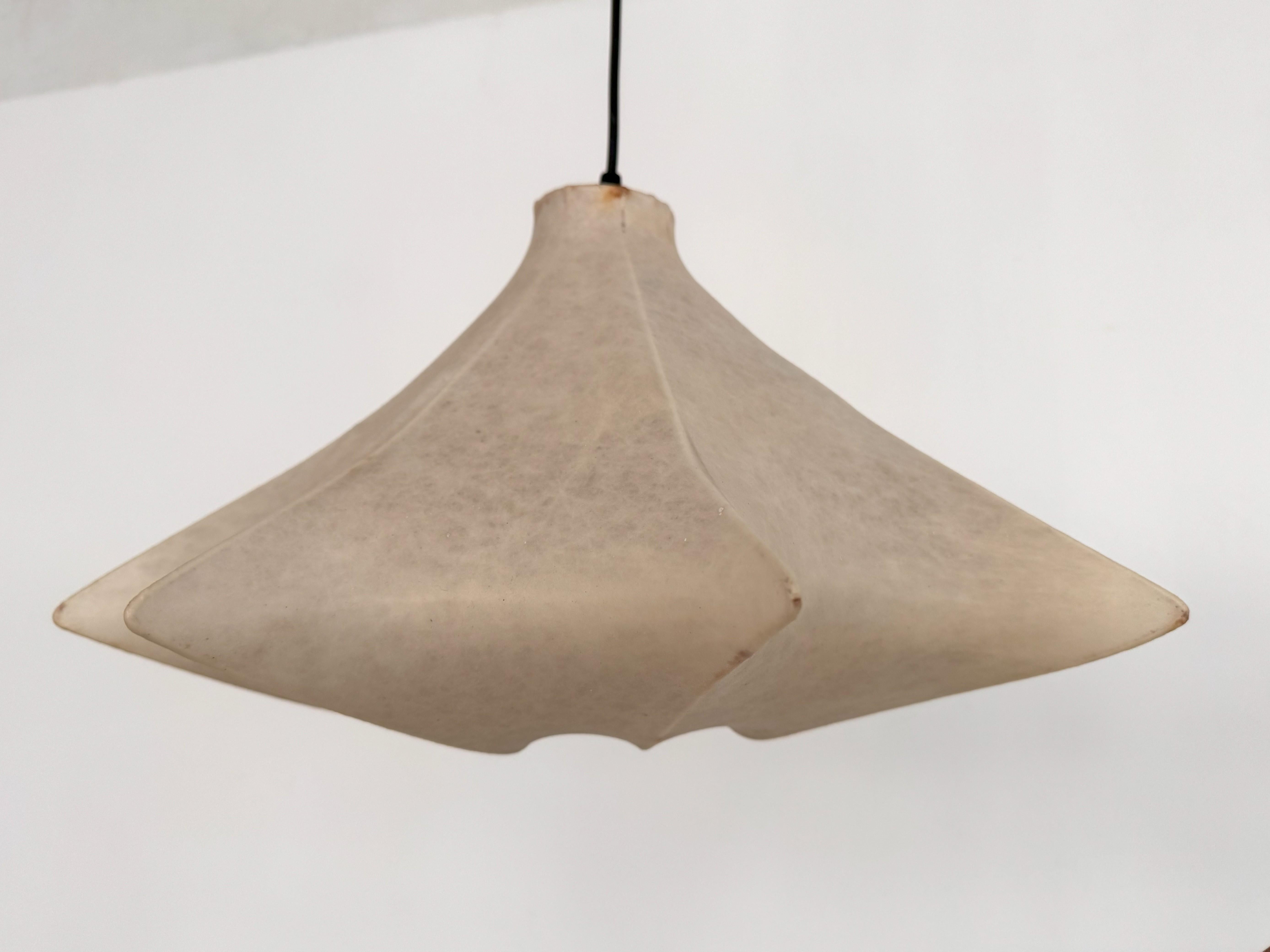 Coppia di lampade a sospensione Cocoon Lights italiane originali degli anni '60 in vendita 3