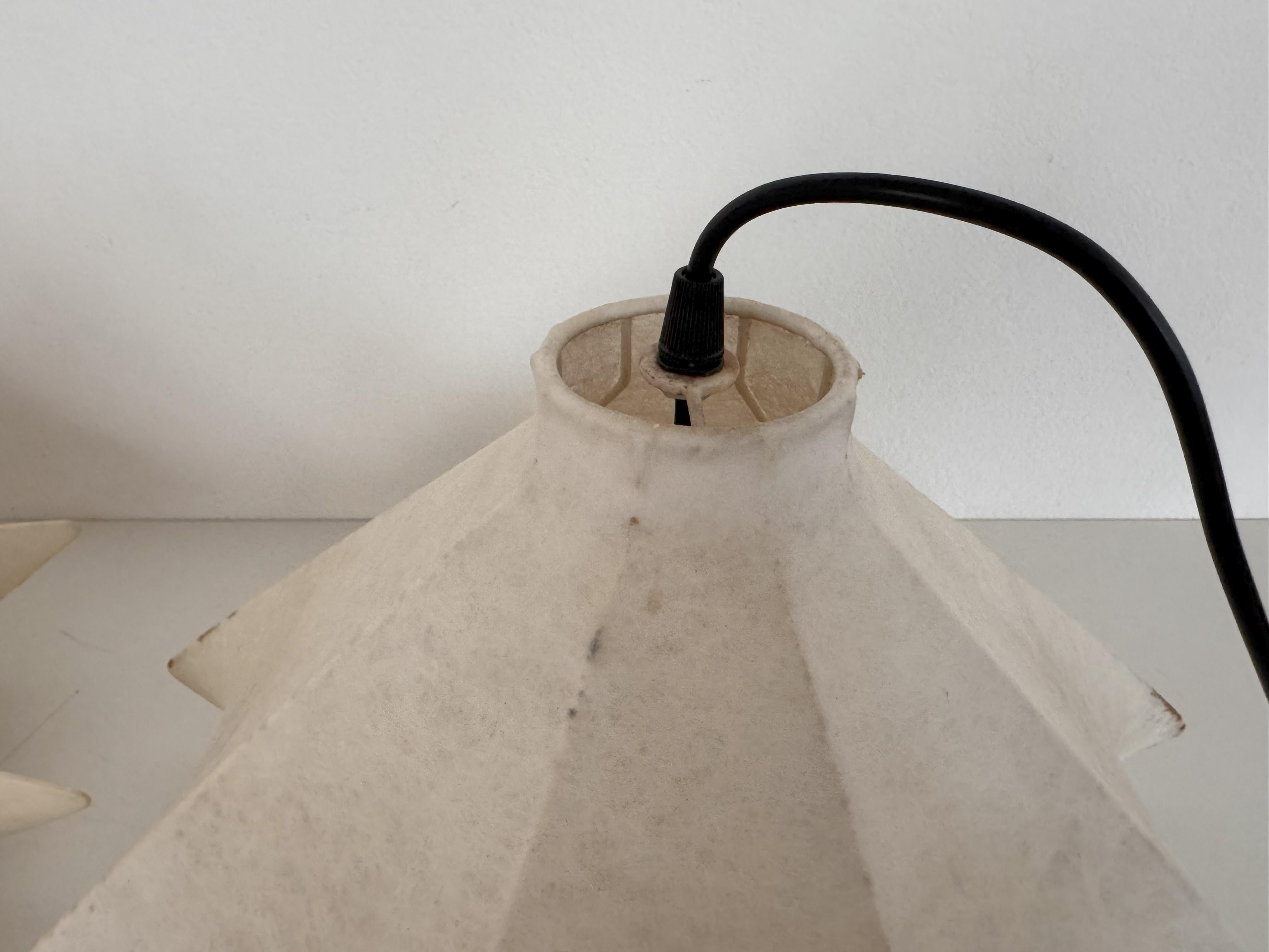Coppia di lampade a sospensione Cocoon Lights italiane originali degli anni '60 in vendita 7