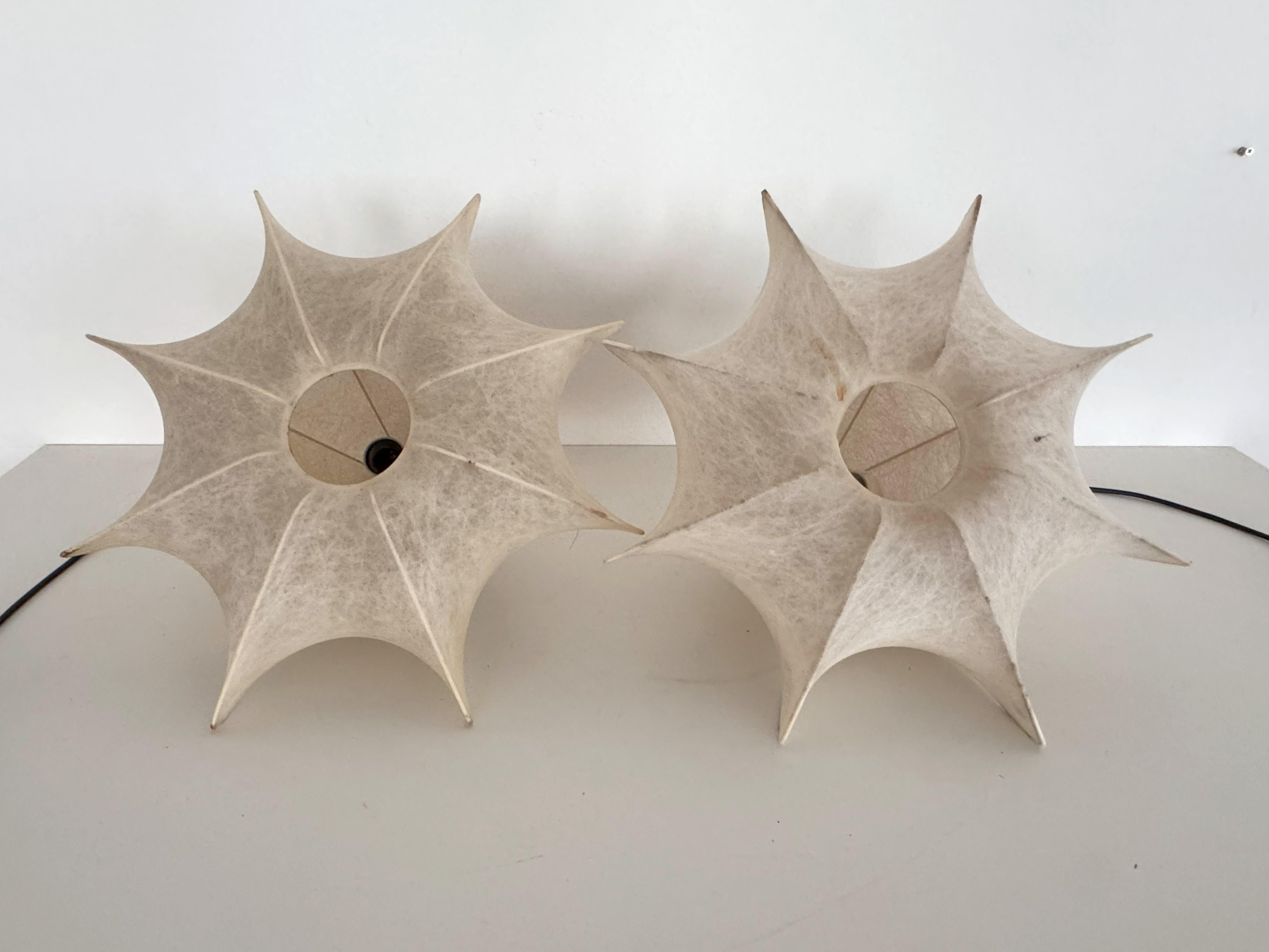 Coppia di lampade a sospensione Cocoon Lights italiane originali degli anni '60 in vendita 8