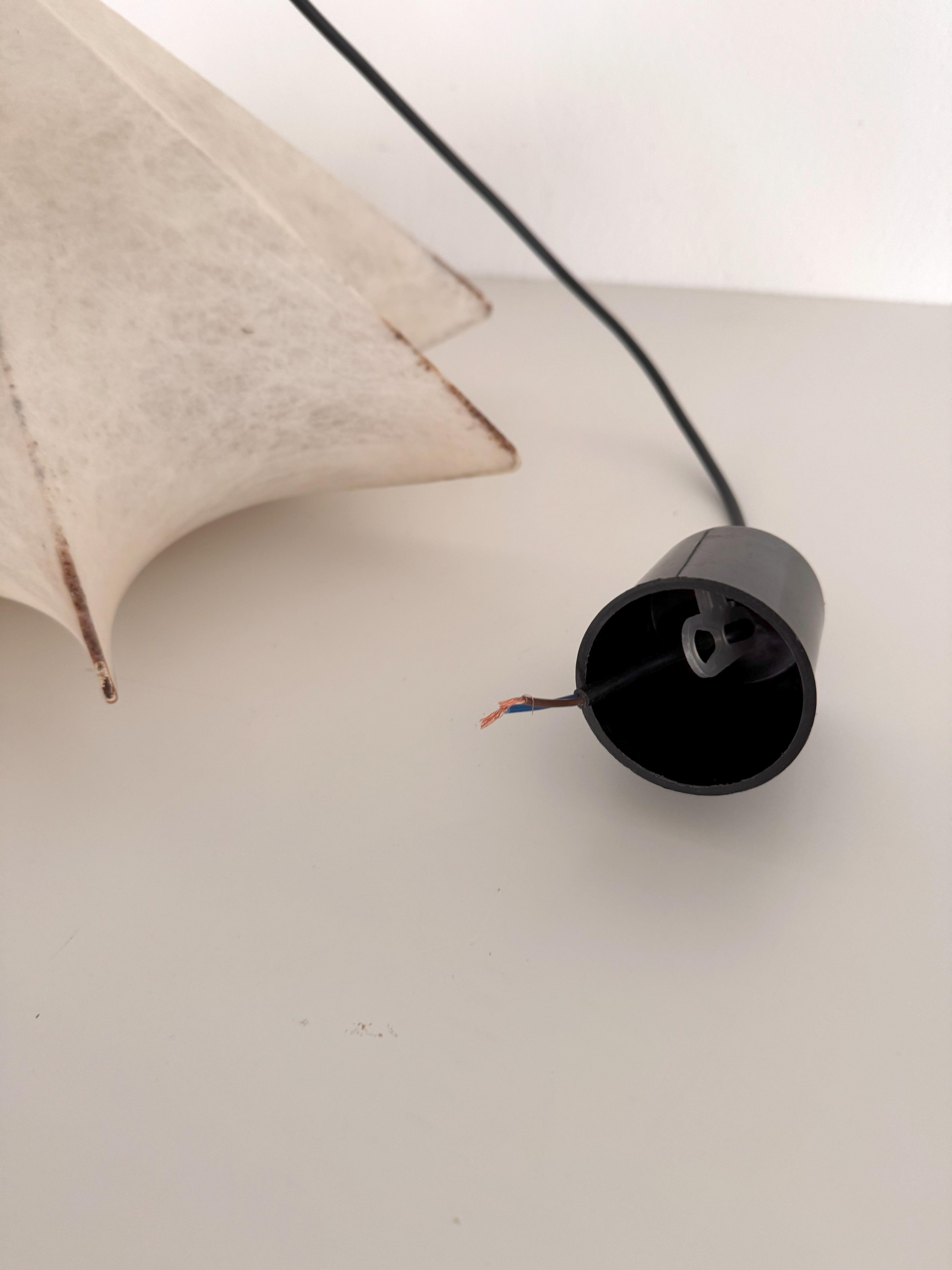 Coppia di lampade a sospensione Cocoon Lights italiane originali degli anni '60 in vendita 10