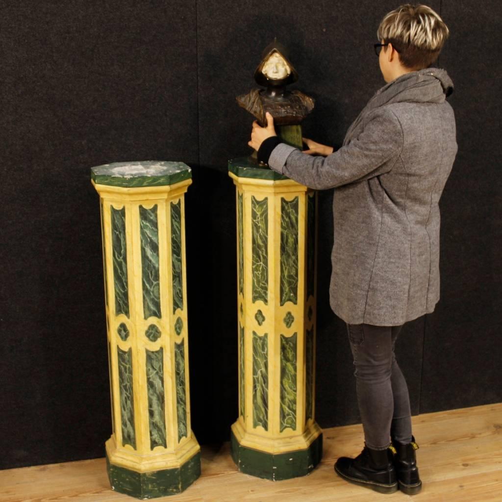 Pair of Italian Columns in Carved and Lacquered Wood from 20th Century 8
