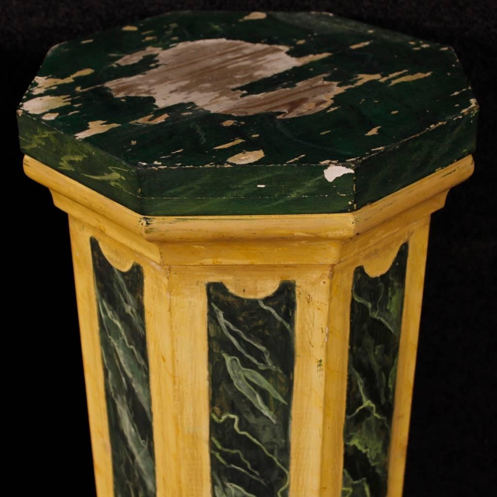 Pair of Italian Columns in Carved and Lacquered Wood from 20th Century 3
