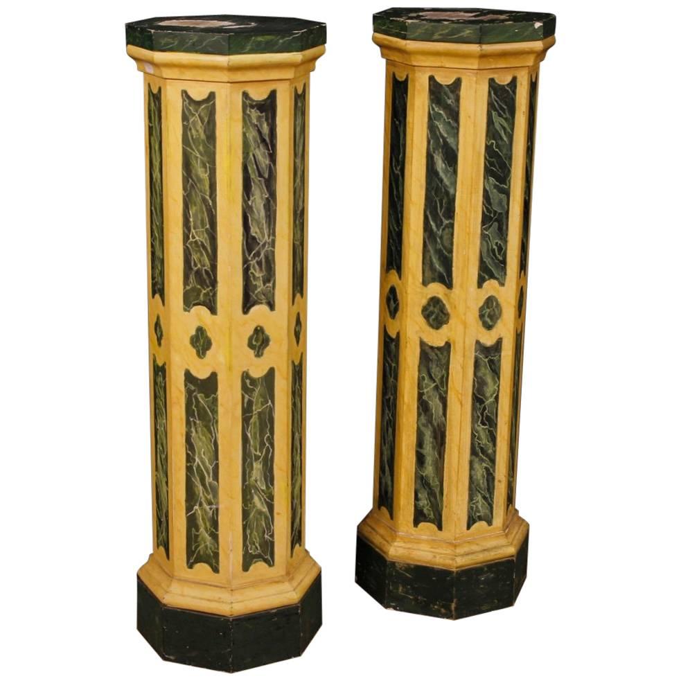 Pair of Italian Columns in Carved and Lacquered Wood from 20th Century