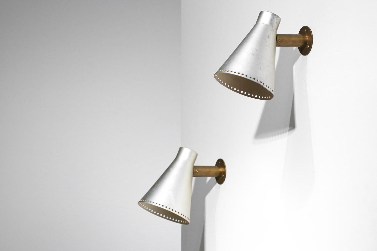 Pair of Italian conical aluminum and brass wall lights from the 60s For Sale 5