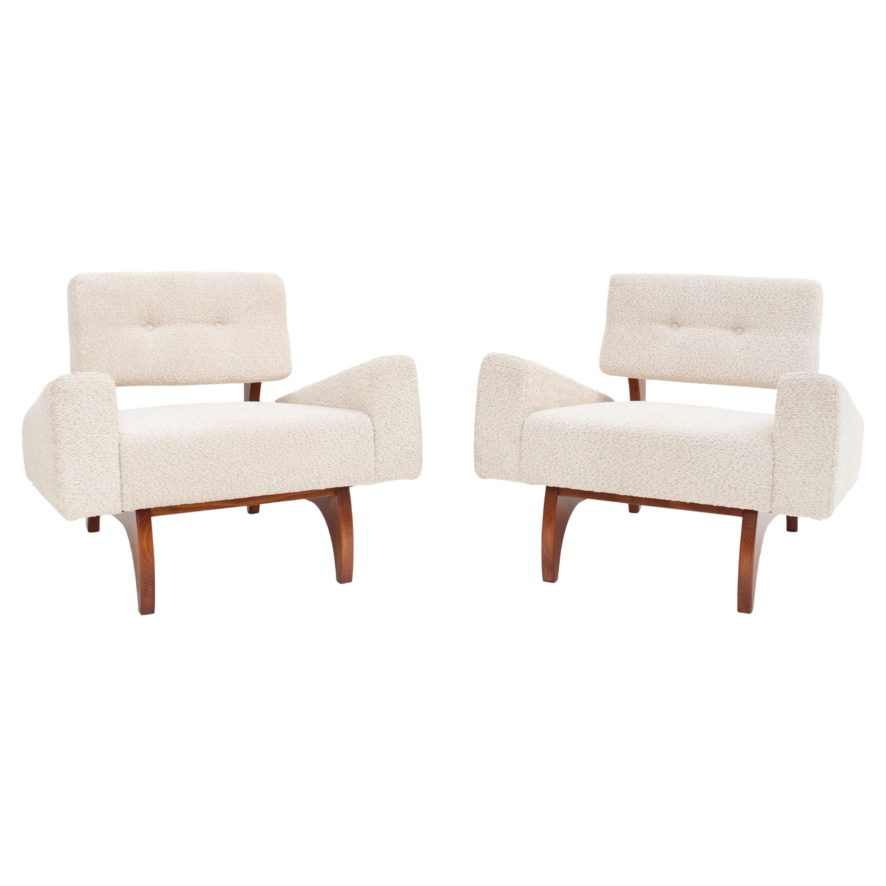 Pair of Italian Contemporary Walnut Armchairs with White Bouclé Upholstery For Sale
