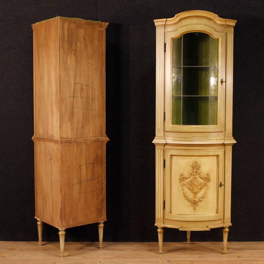 Pair of Italian Corner Cupboards in Lacquered and Gilt Wood in Louis XVI Style  6