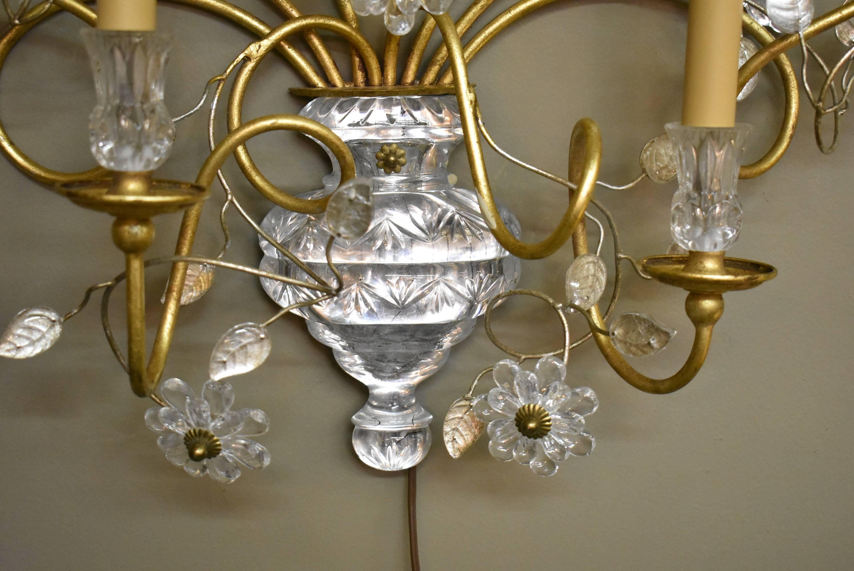 Pair of French Maison Bagues Crystal and Gold Gilt Parrot Bird Wall Sconces For Sale 1