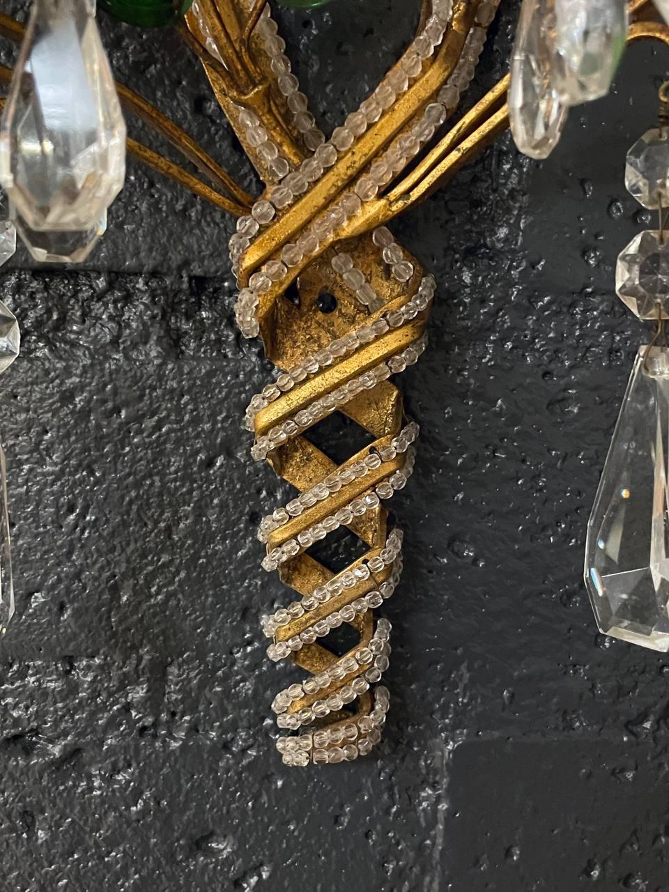 Coppia di applique in cristallo italiano con decorazioni floreali in vendita 3