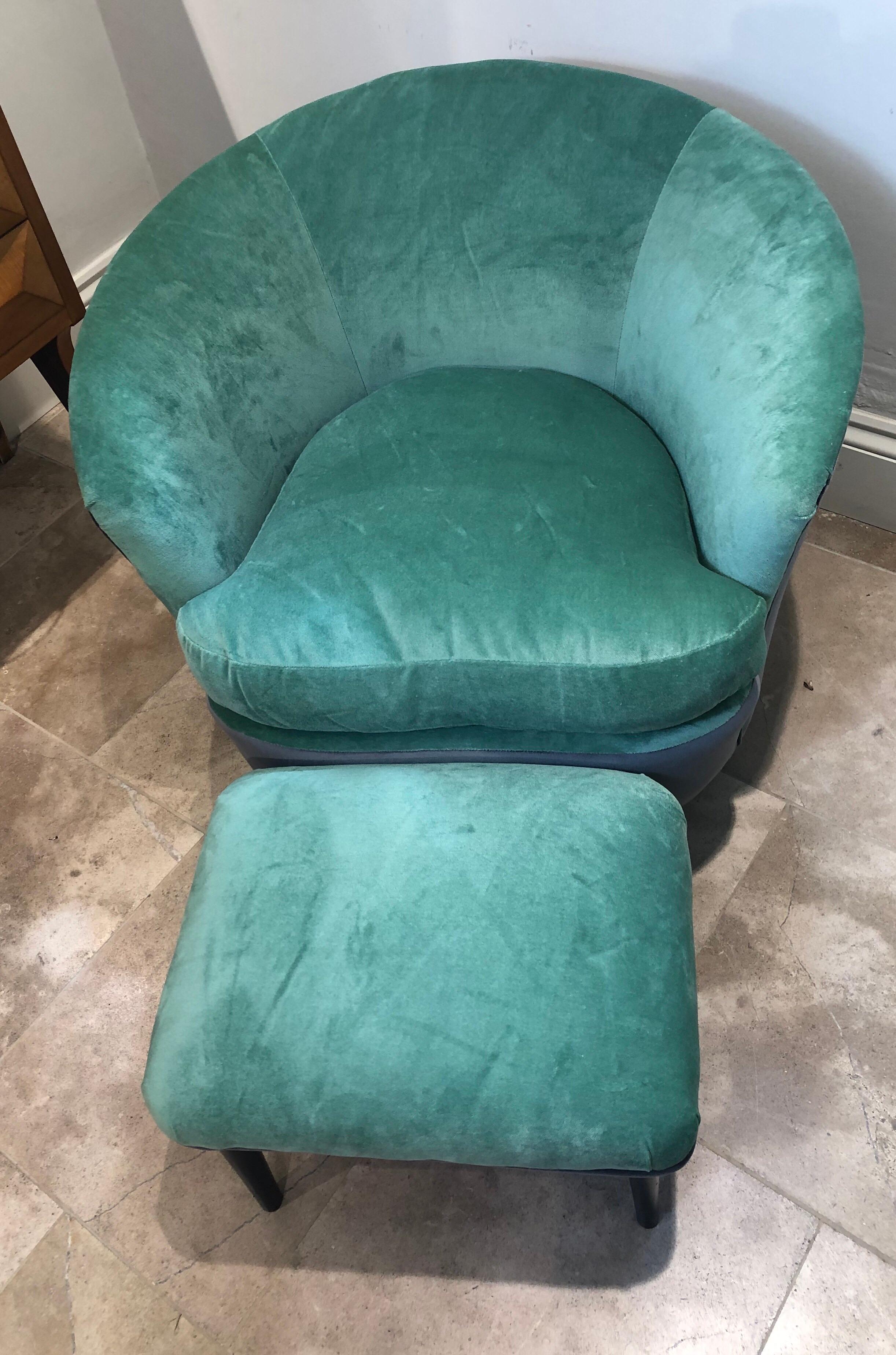 Pair of Italian Curved Chairs and Stools with Mint Green and Grey Upholstery For Sale 1