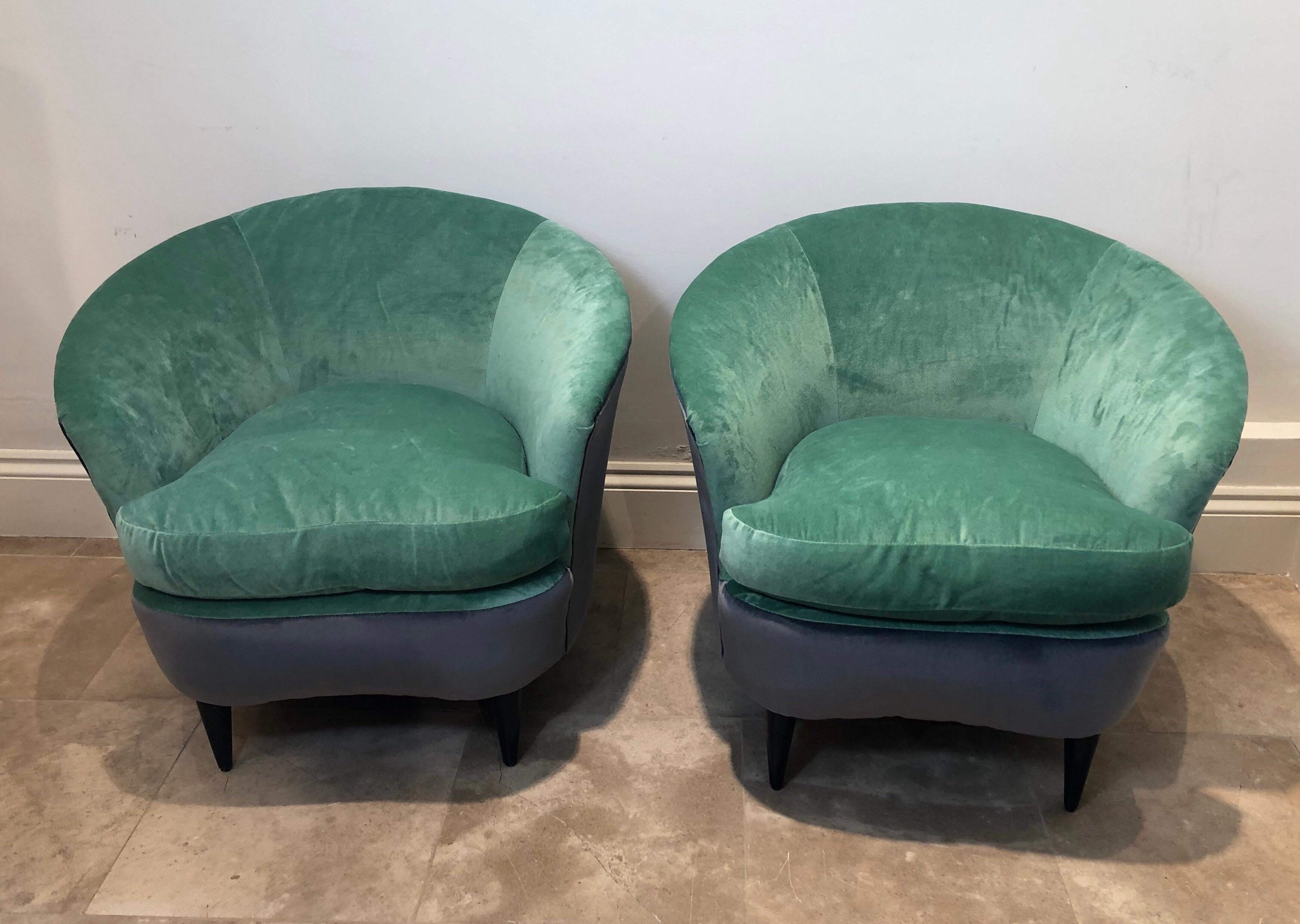 Pair of Italian Curved Chairs and Stools with Mint Green and Grey Upholstery For Sale 2