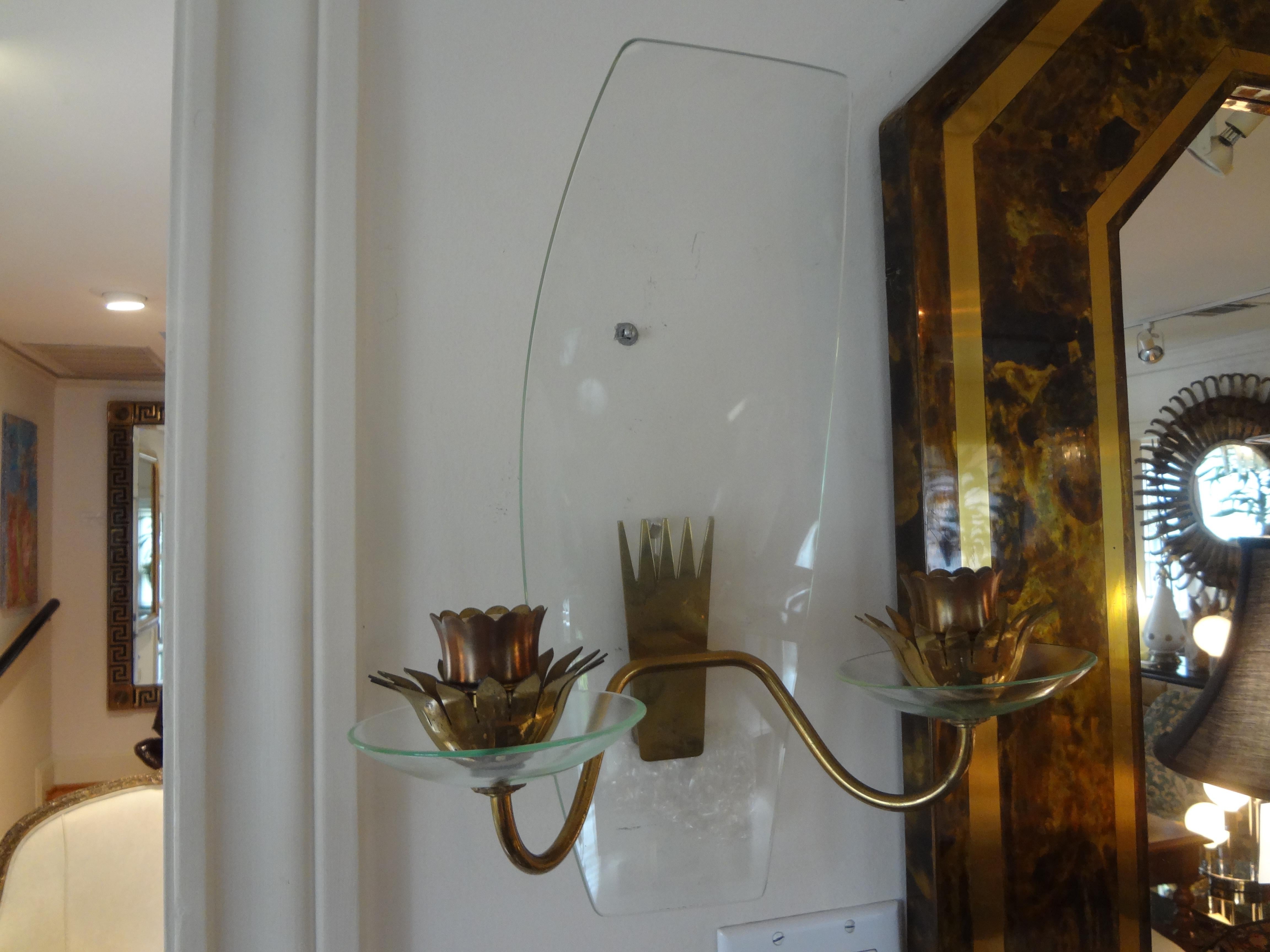 Mid-Century Modern Pair of Italian Curved Glass and Bronze Sconces Attributed to Fontana Arte