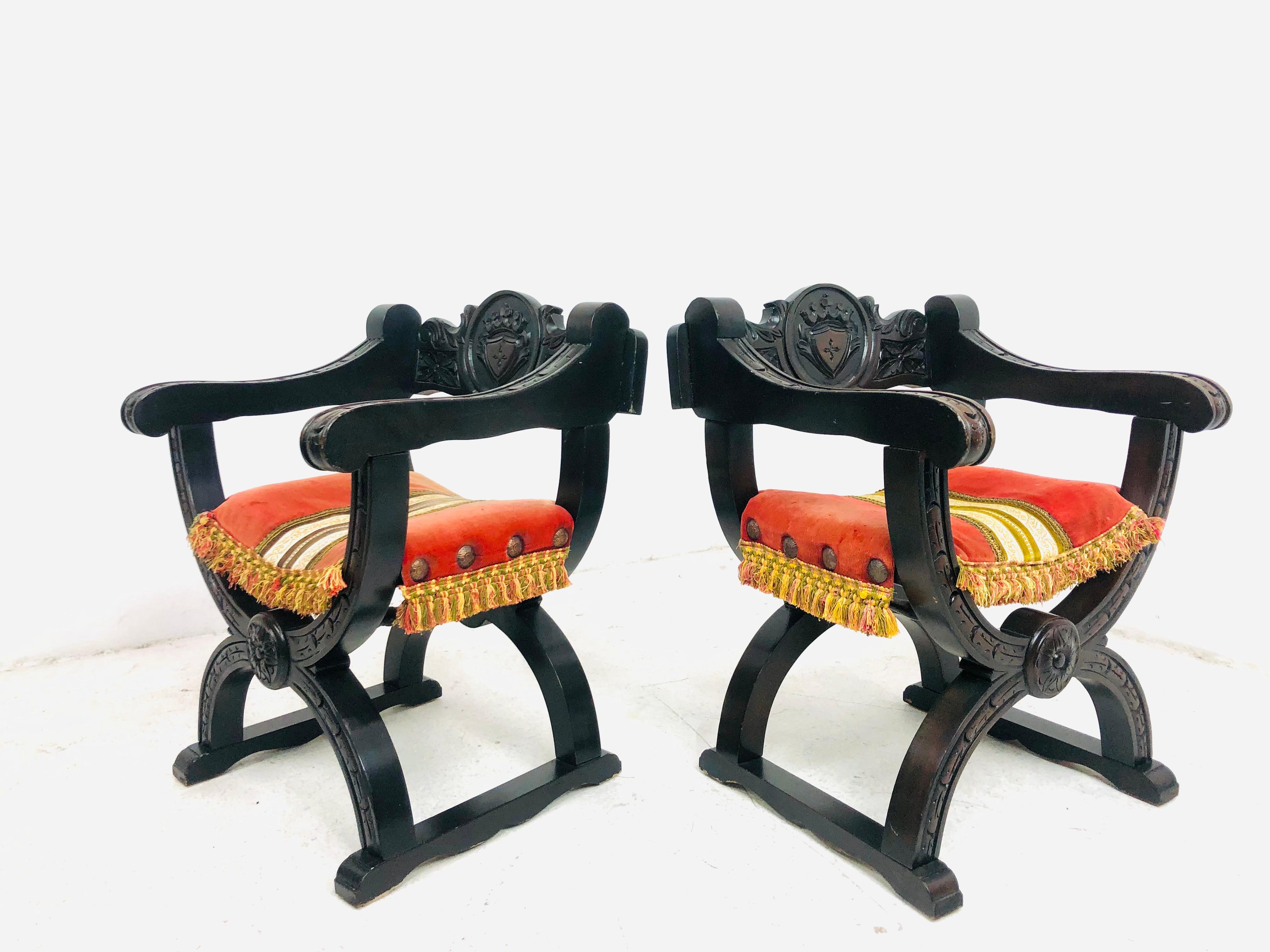 Renaissance Paire de chaises italiennes danoises en vente