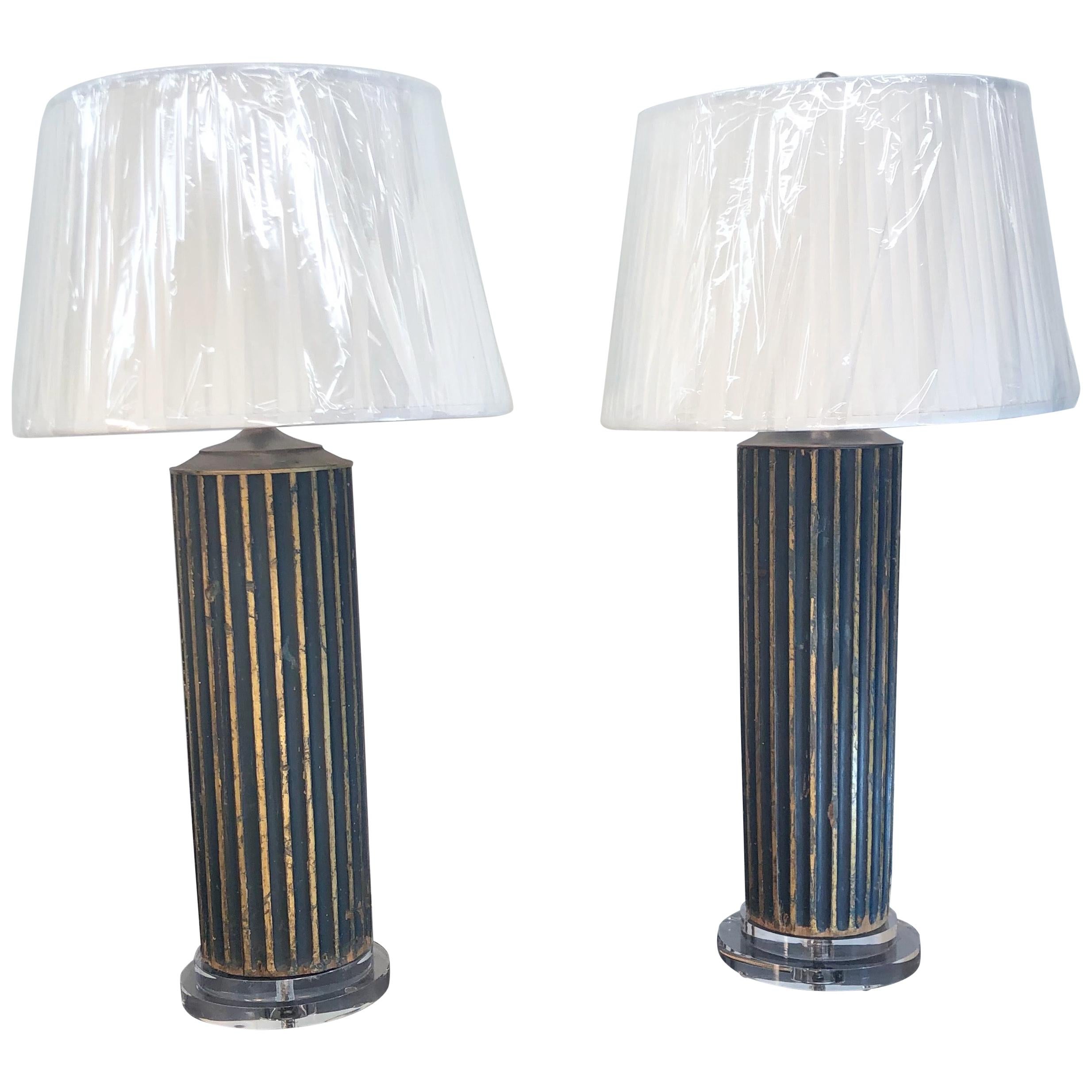Pair of Italian Dark Verde Fluted Wood Column Lamps on Lucite, 18th Century For Sale