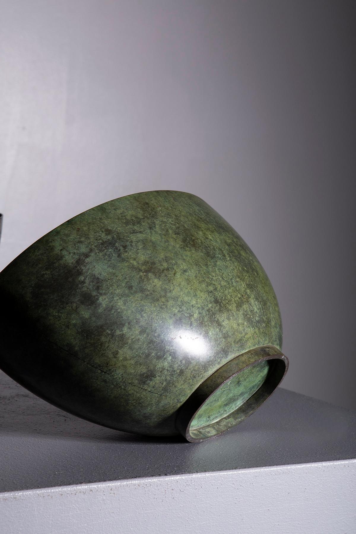 Paire de vases décoratifs italiens en bronze en vente 3