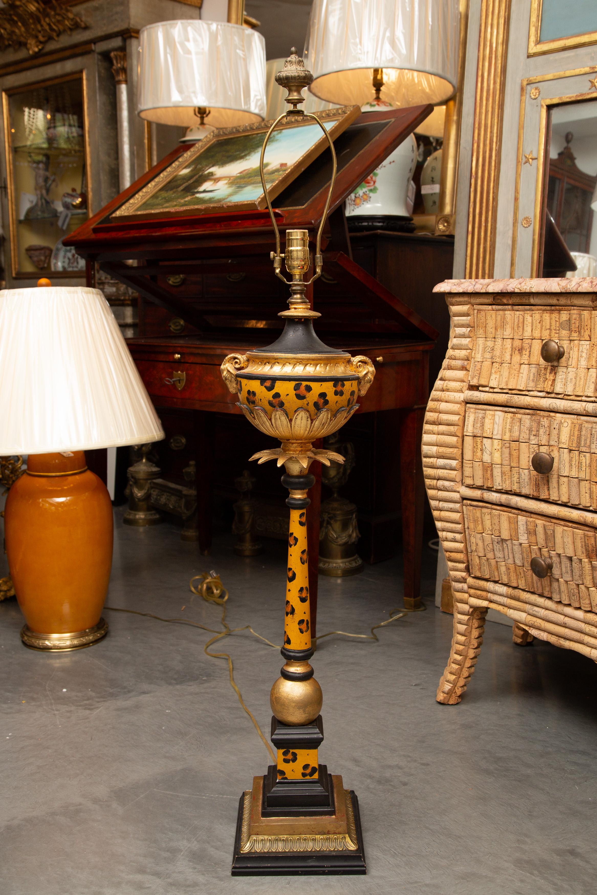 20th Century Pair of Italian Decorative Vintage Faux Leopard Lamps For Sale