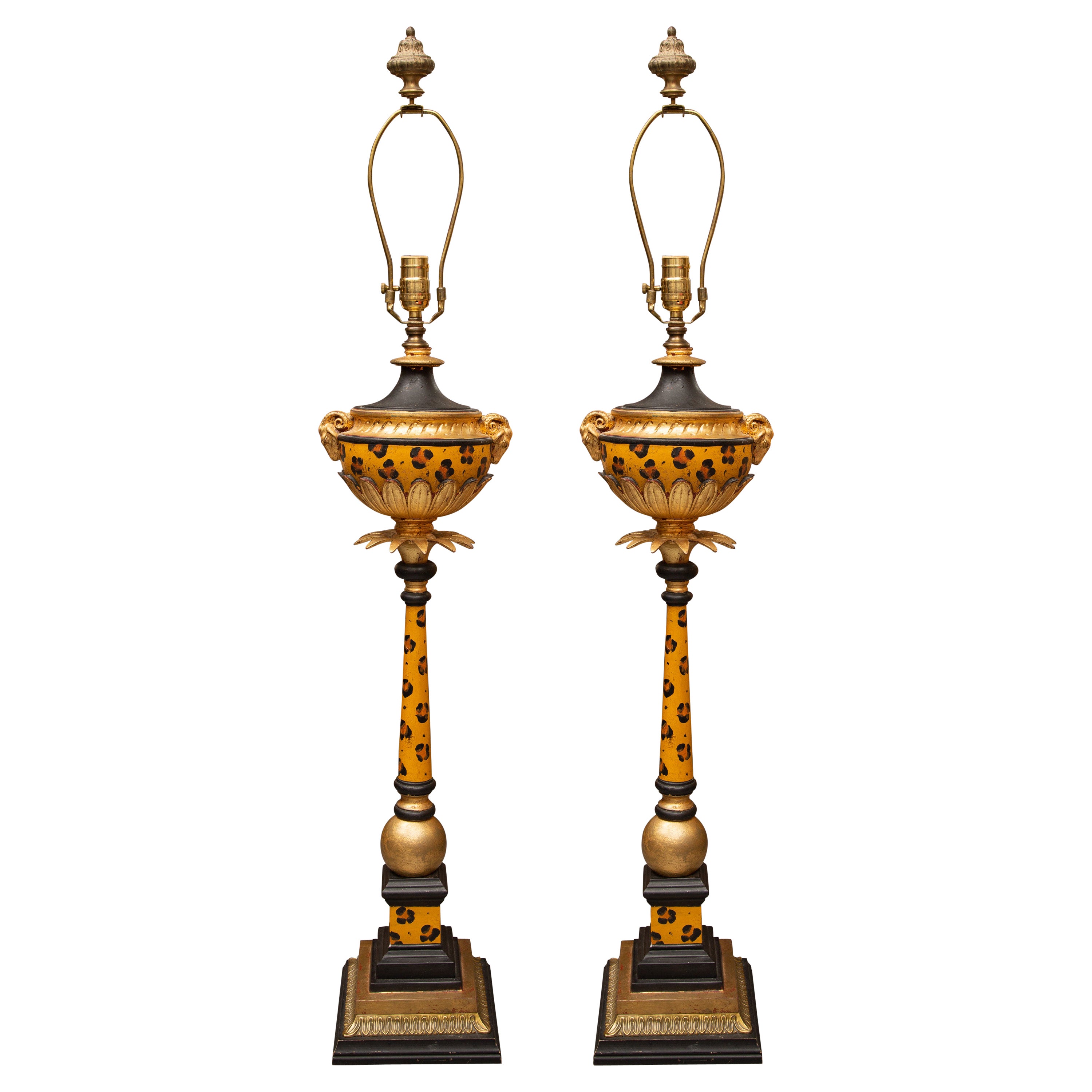 Paar italienische dekorative Vintage-Leoparden-Lampen im Angebot