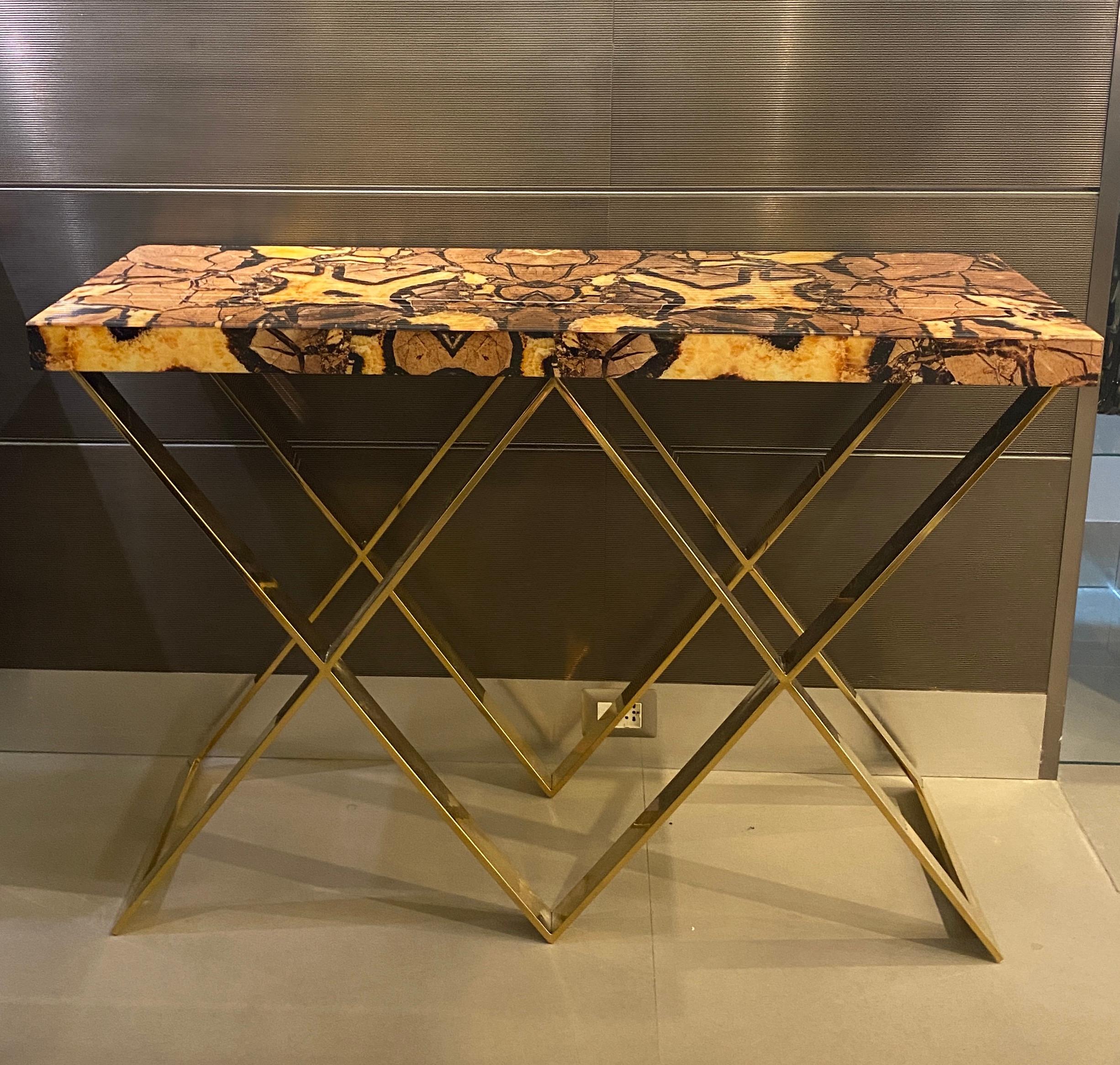 Pair of Italian Design Marble Imitation Top Console Tables For Sale 5