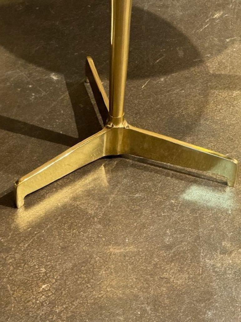 Paire de tables à boire italiennes en laiton et marbre de Carrare en vente 2