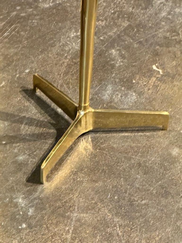 Paire de tables à boire italiennes en laiton et marbre de Carrare en vente 3