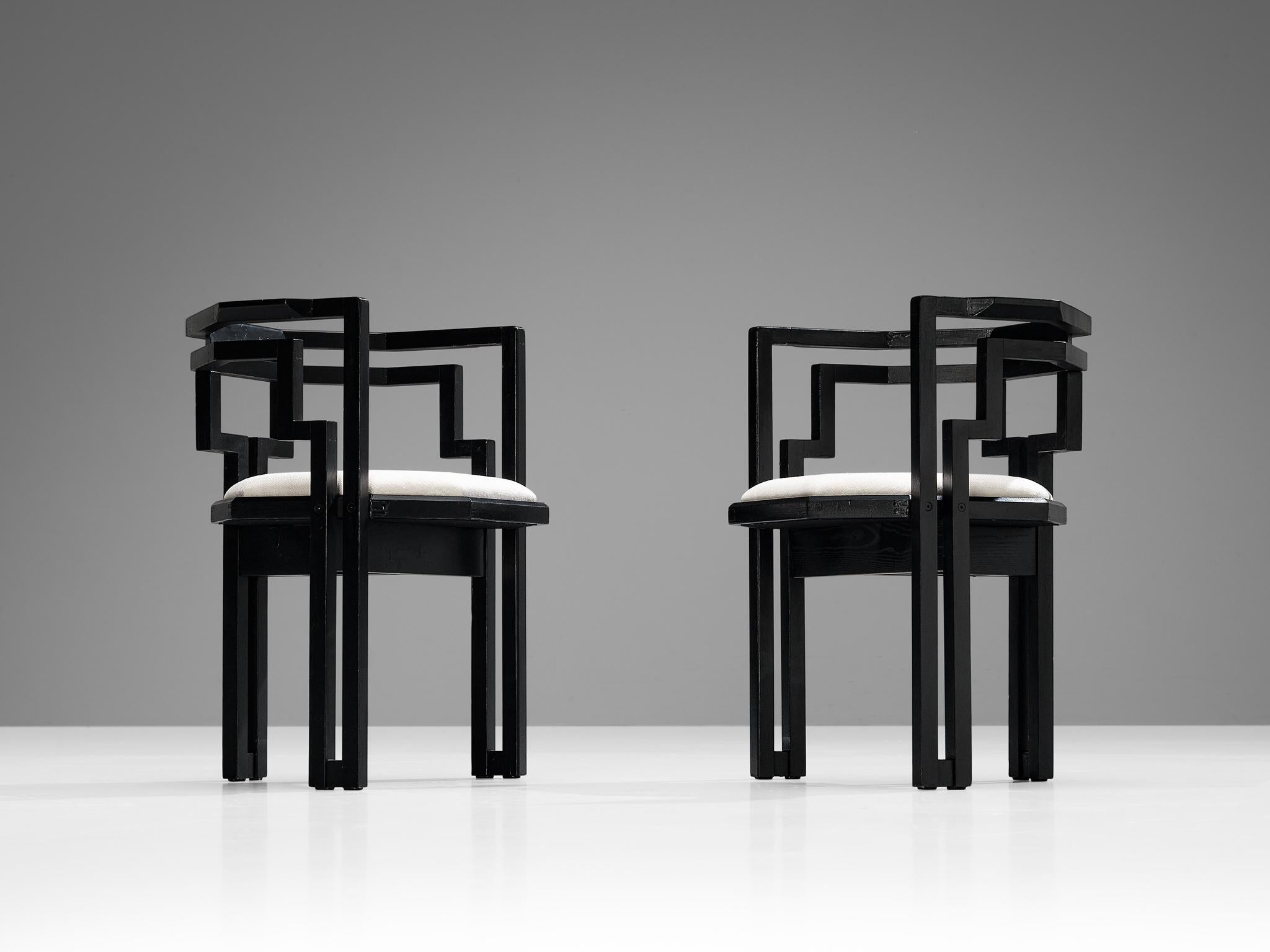 Pareja de Sillas de Comedor Italianas de Roble Lacado Negro y Tapicería Blanca en Bueno estado para la venta en Waalwijk, NL