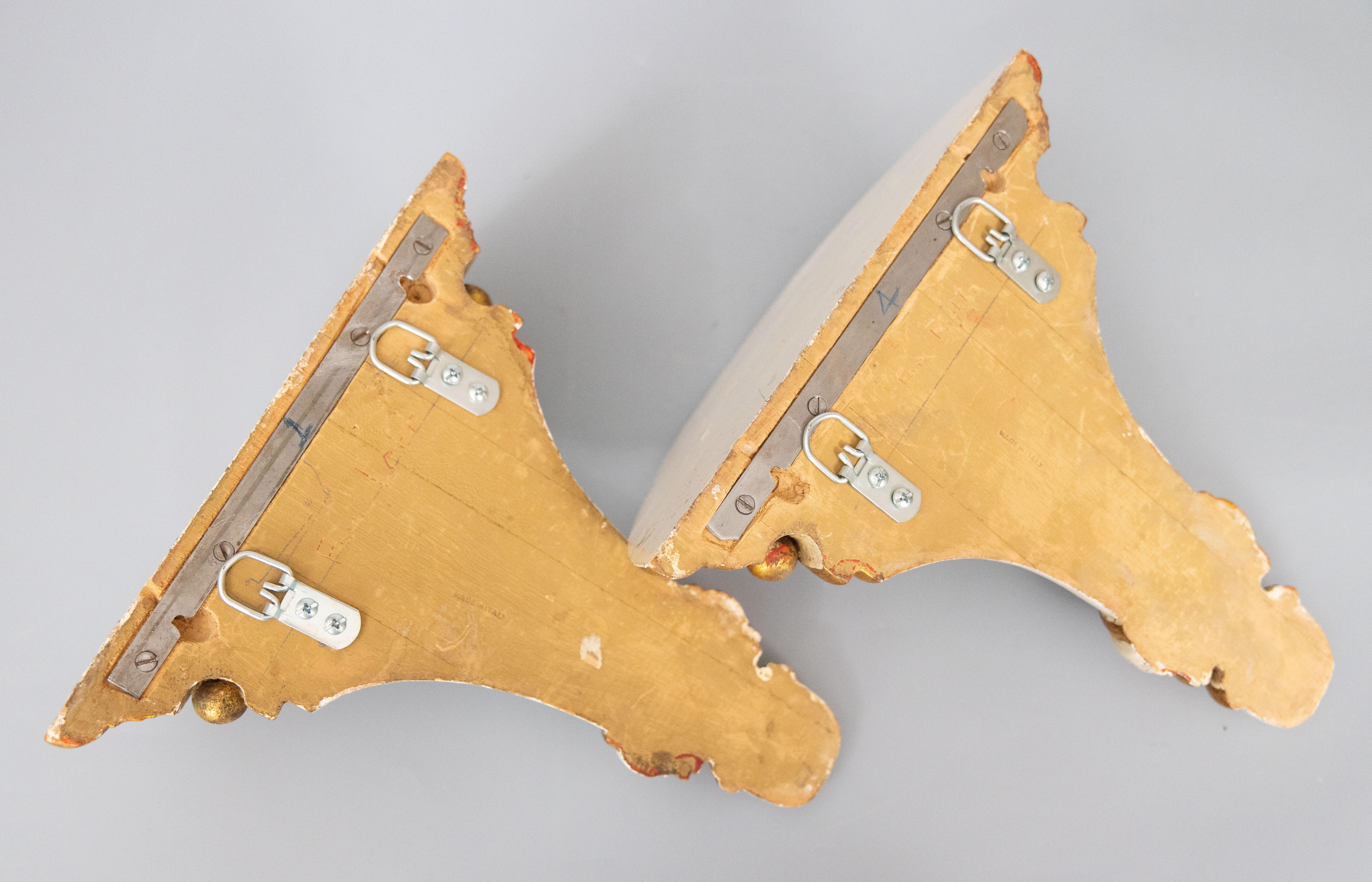 Pair of Italian Distressed White Gold Giltwood Brackets Corbels Shelves c. 1950 For Sale 2