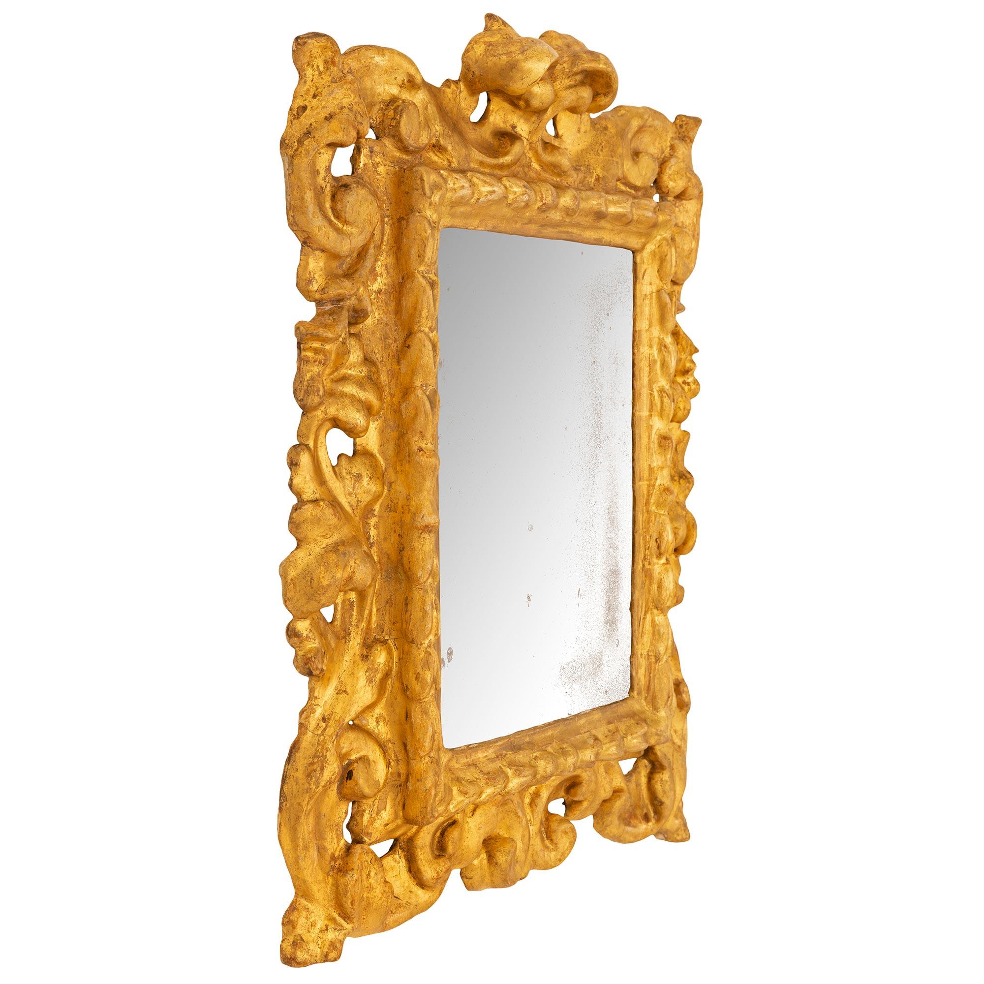 Pair of Italian Early 18th Century Baroque Period Giltwood Mirrors In Good Condition For Sale In West Palm Beach, FL