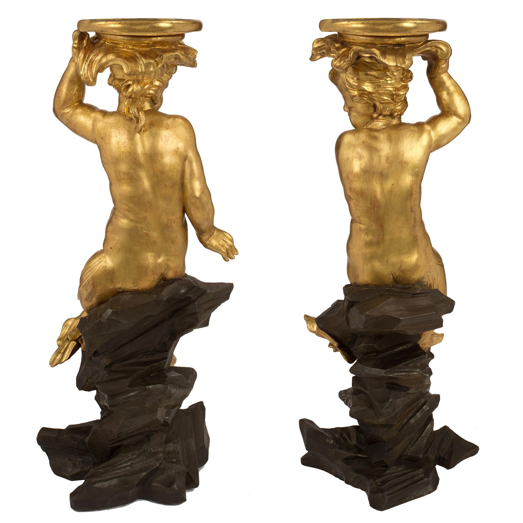 Pair of Italian Early 18th Century Roman Giltwood and Black Polychrome Pedestals 4