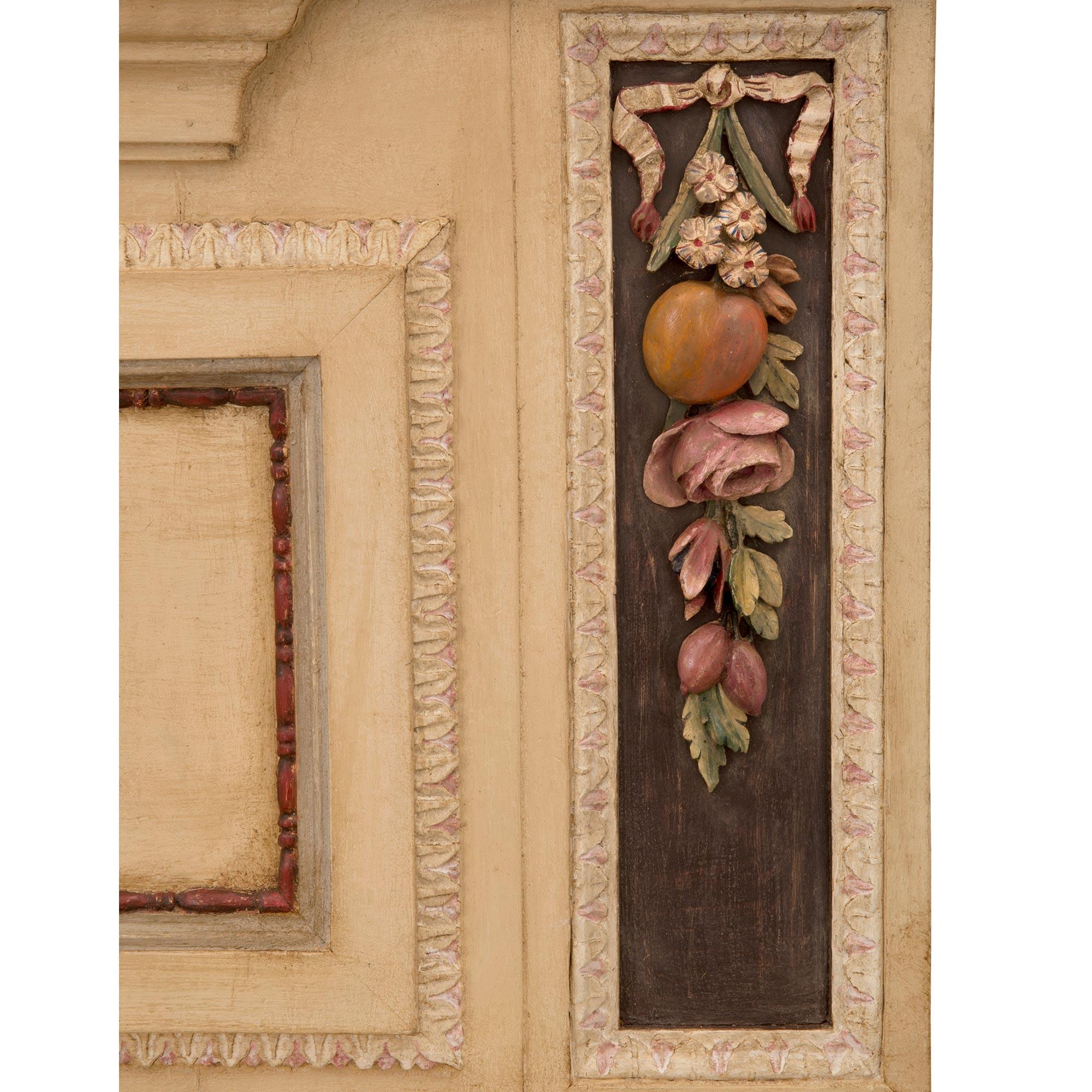 Paar italienische neoklassizistische St. Trumeau-Spiegel des frühen 19. Jahrhunderts im Angebot 3