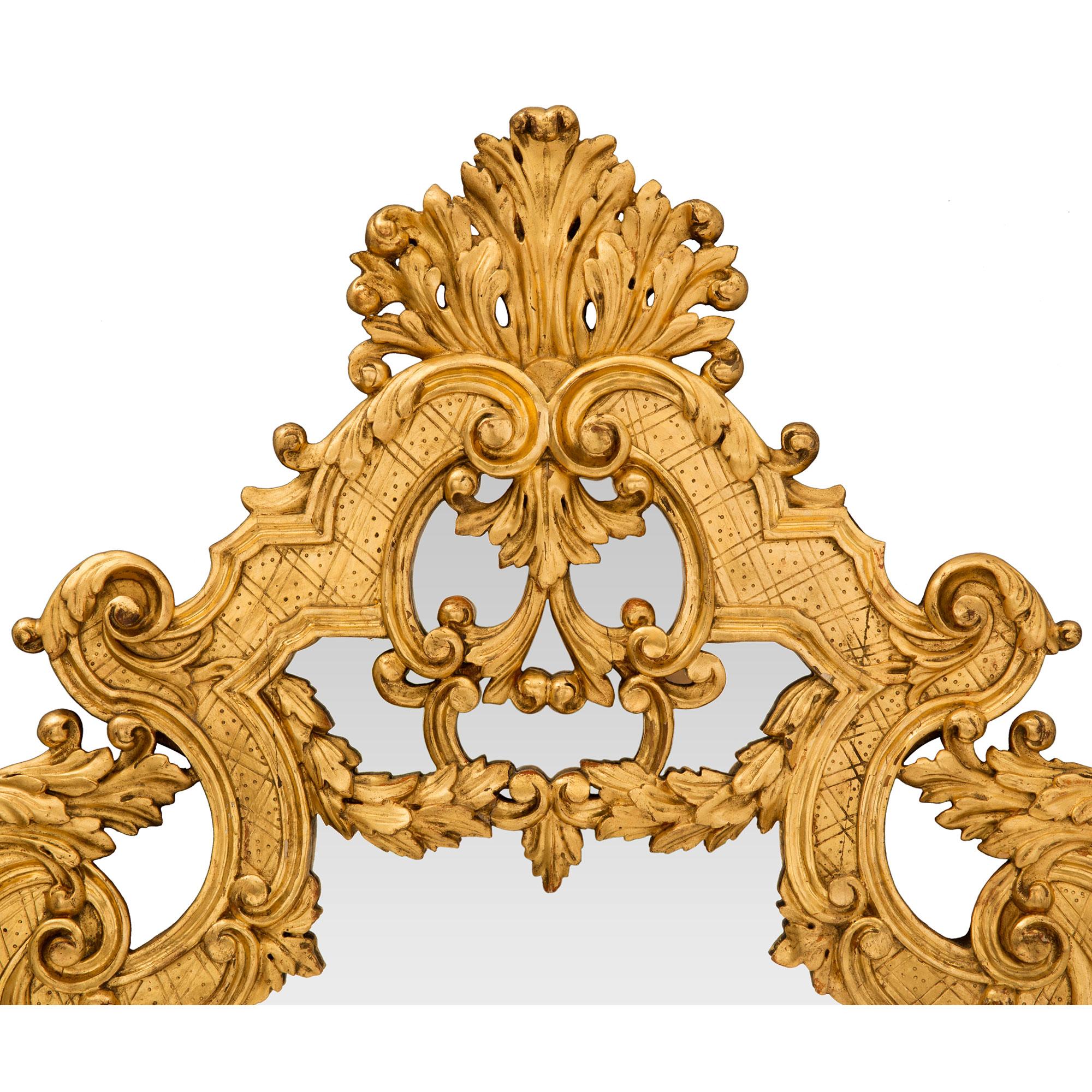 Pair of Italian Early 19th Century Régence St. Giltwood Mirrors In Good Condition For Sale In West Palm Beach, FL