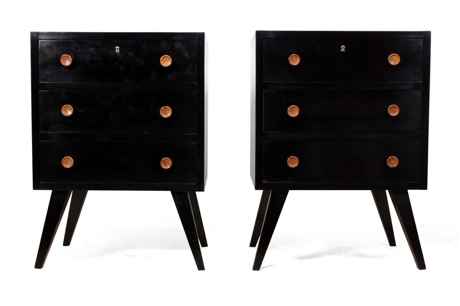 Pair of Italian ebonized chests

A pair of three-drawer chests produced in Italy in the 1950s the chests are in very good condition the drawers all run smoothly, they have been fully restored and hand polished

Age: circa 1950

Style: