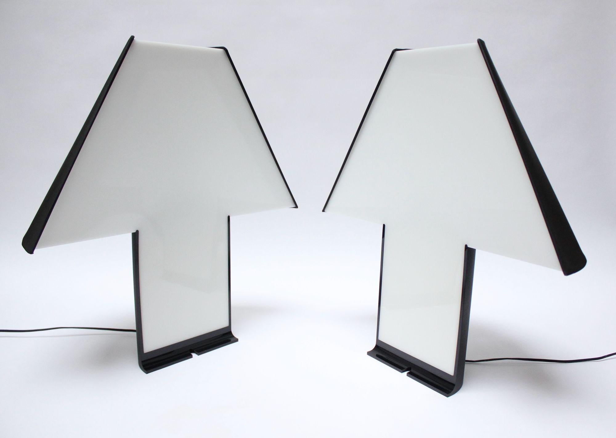 Paire de lampes de bureau italiennes en acrylique Edipo de Mario Barbaglia et Marco Colombo en vente 14