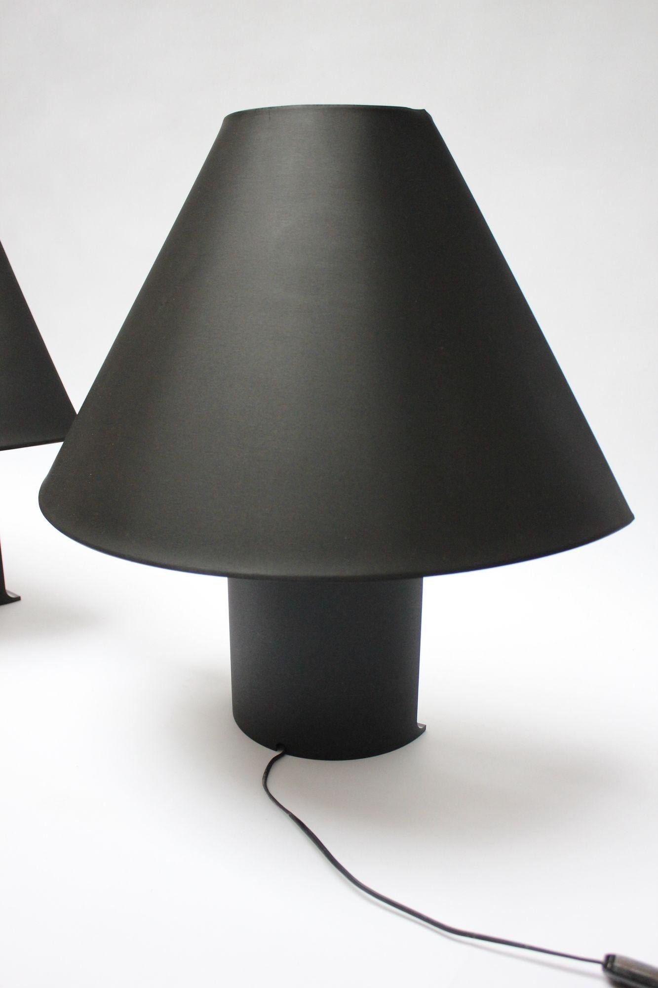 Fin du 20e siècle Paire de lampes de bureau italiennes en acrylique Edipo de Mario Barbaglia et Marco Colombo en vente