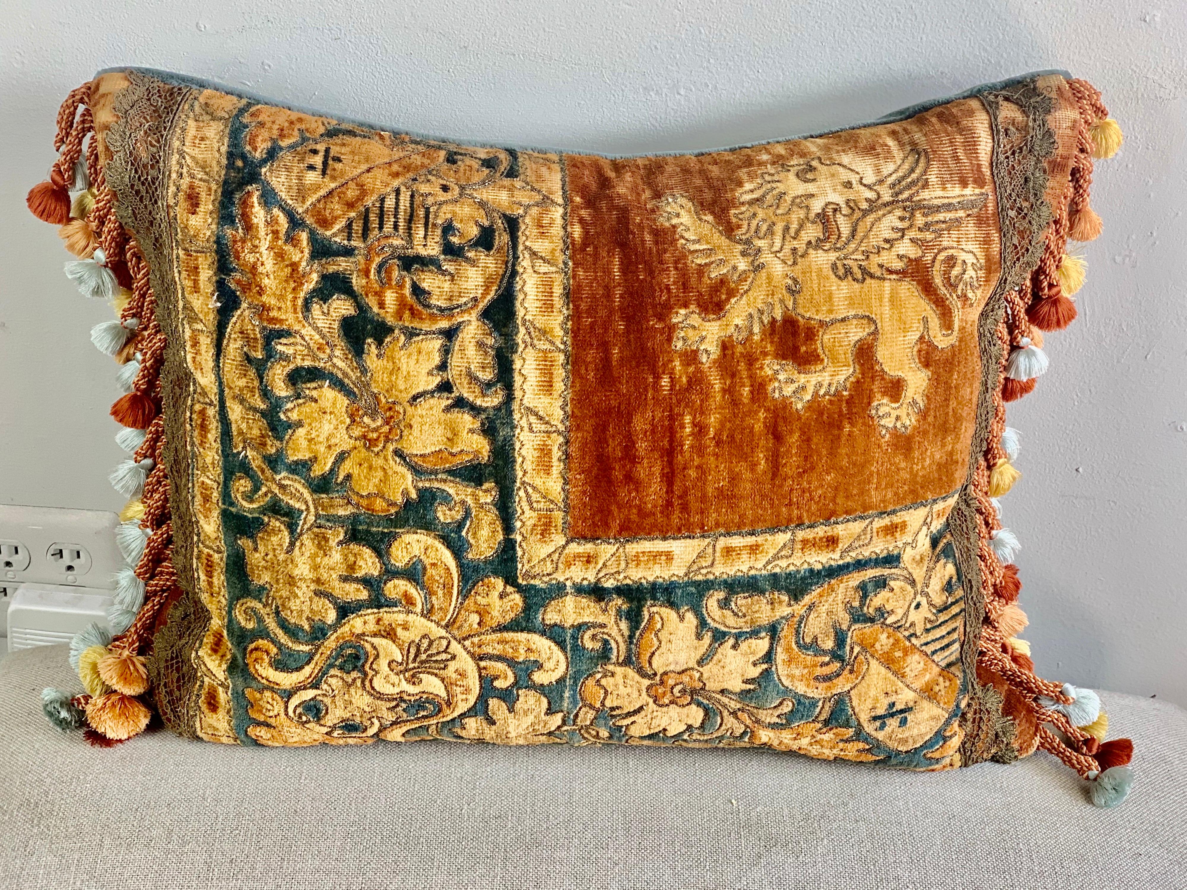 Pair of Italian Embroidered Mohair Pillows with Lions by Melissa Levinson In Good Condition In Los Angeles, CA