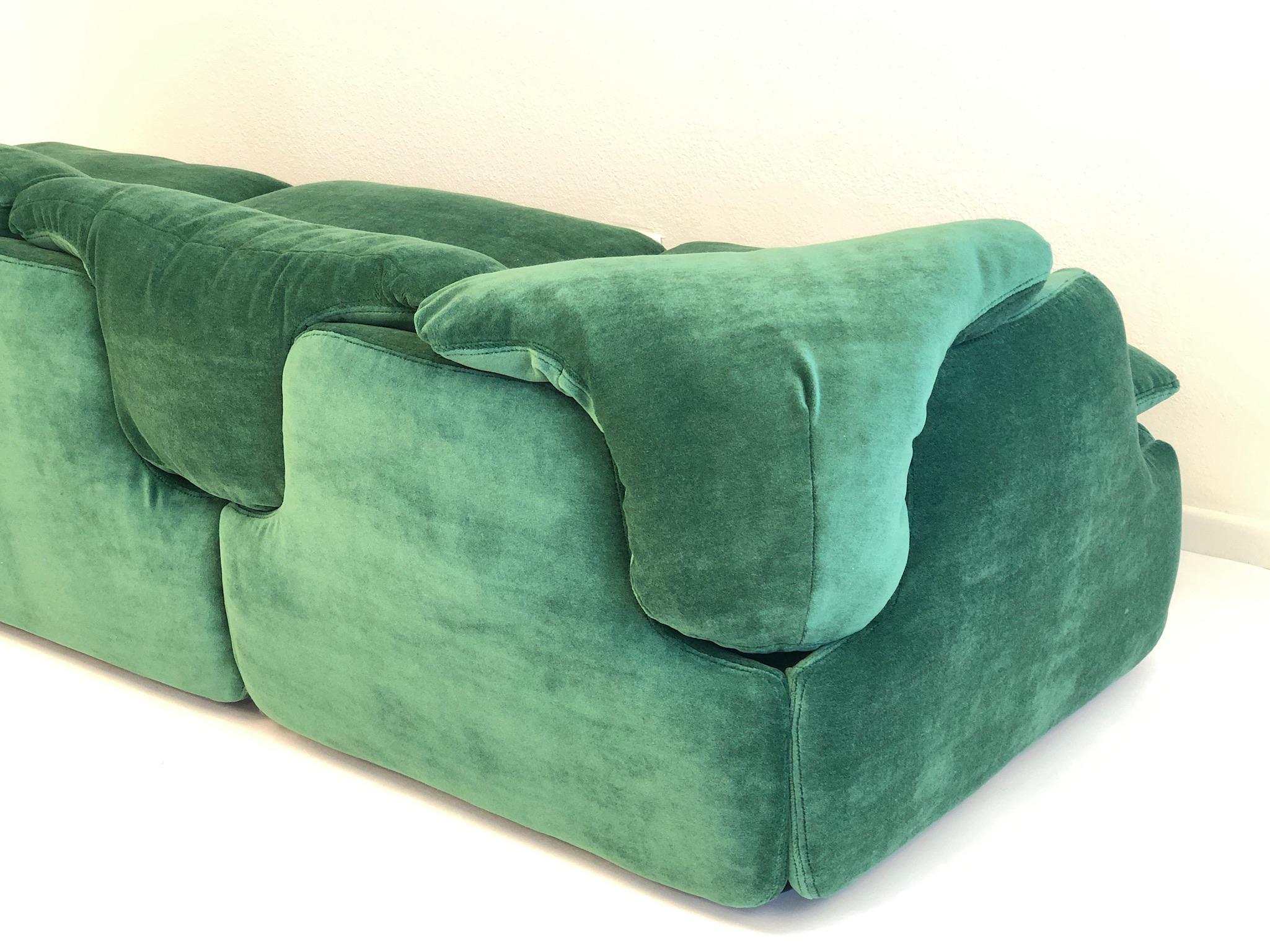 Pair of Italian Emerald Green Mohair Sofas by Alberto Rosselli for Saporiti 7