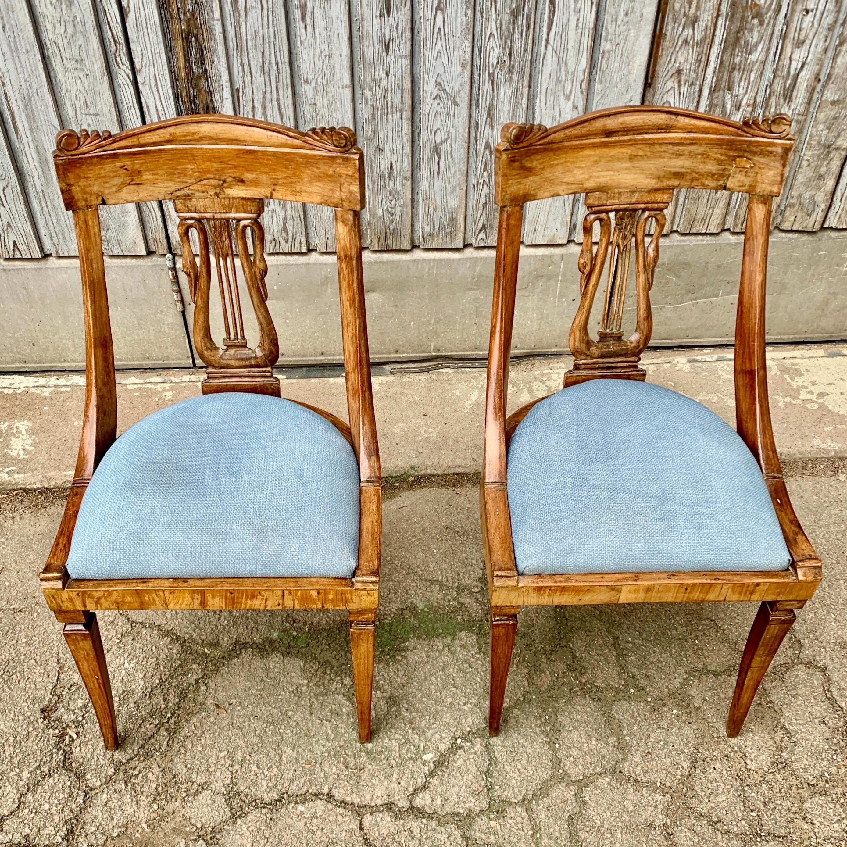 Pair of Italian Empire Dining Chairs From Early 19th Century For Sale 6
