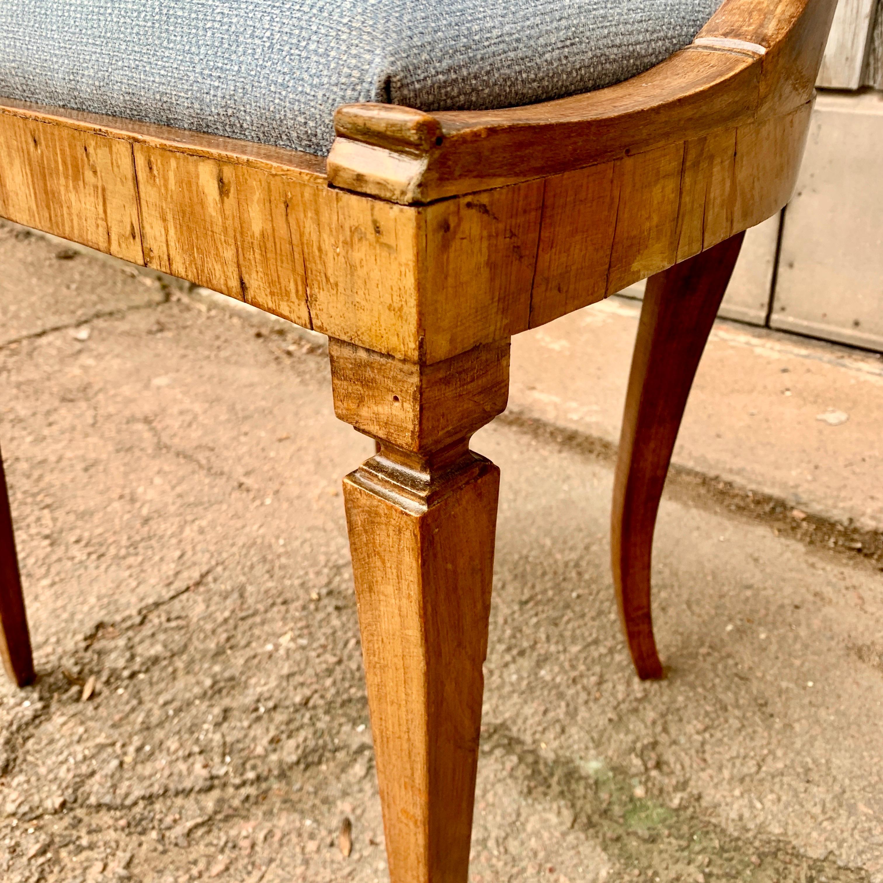 Paire de chaises de salle à manger Empire italien du début du 19ème siècle en vente 9