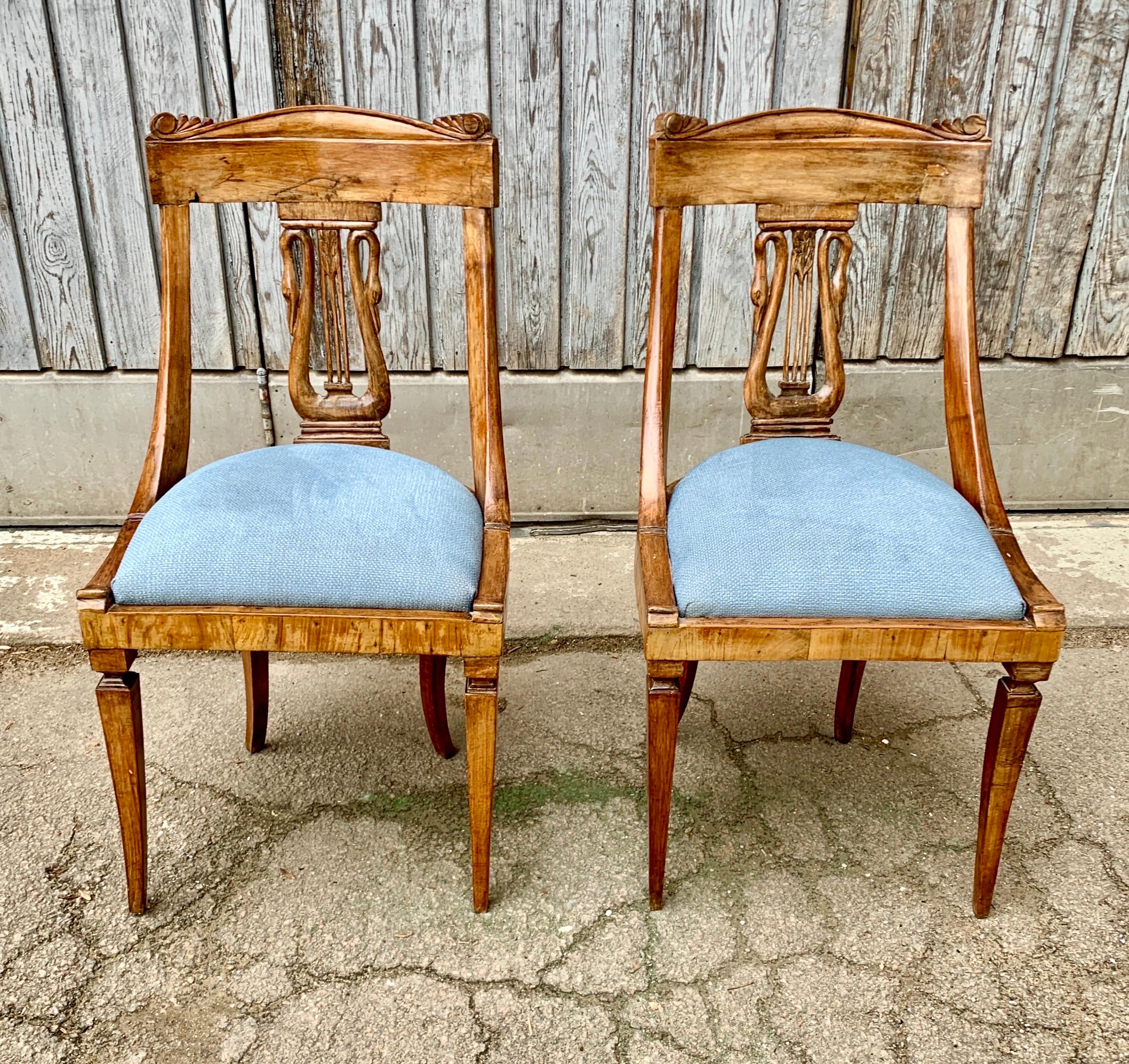 Paire de chaises de salle à manger Empire italien du début du 19ème siècle en vente 1