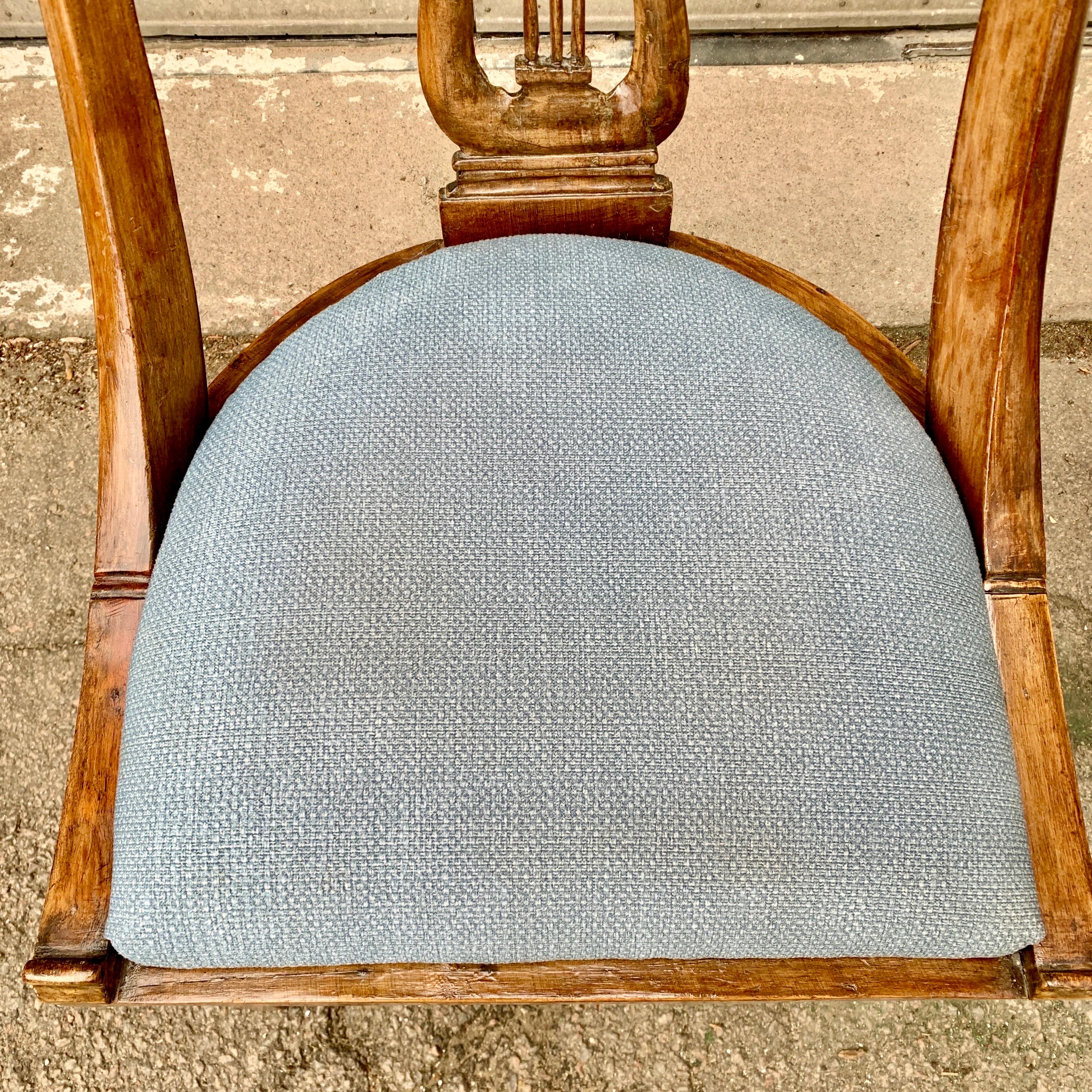 Paire de chaises de salle à manger Empire italien du début du 19ème siècle en vente 2