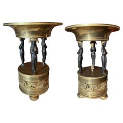 Zwei Tazzas aus Bronze und Messing aus der italienischen Empire-Periode, 19.