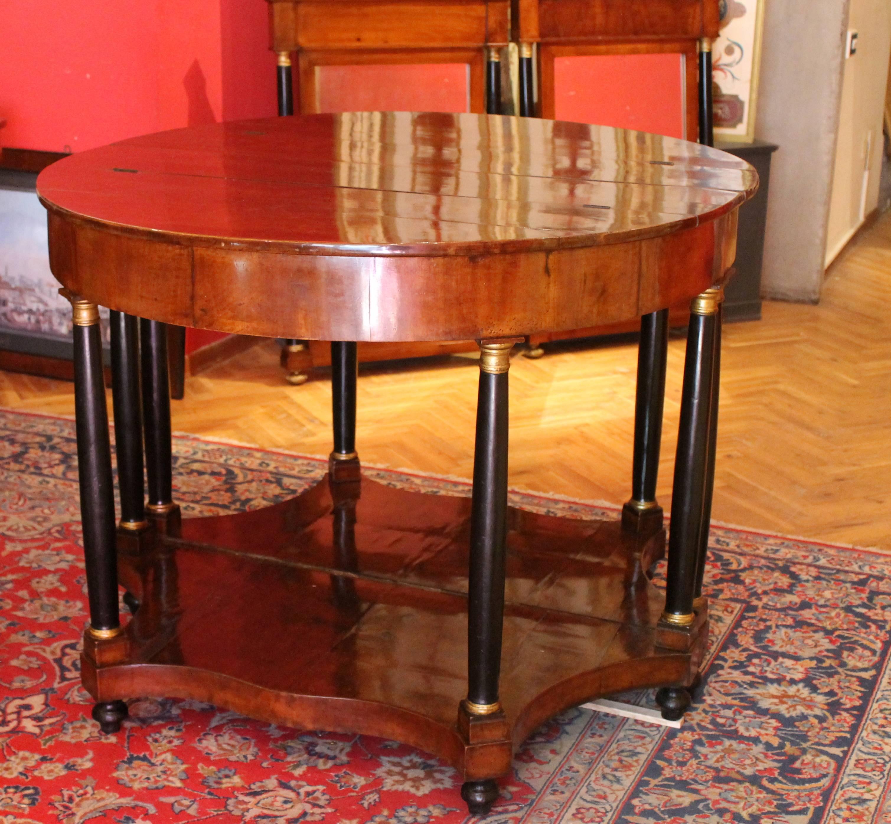 Paar italienische Empire-Konsolentische aus Nussbaum mit Spiegel im Angebot 3